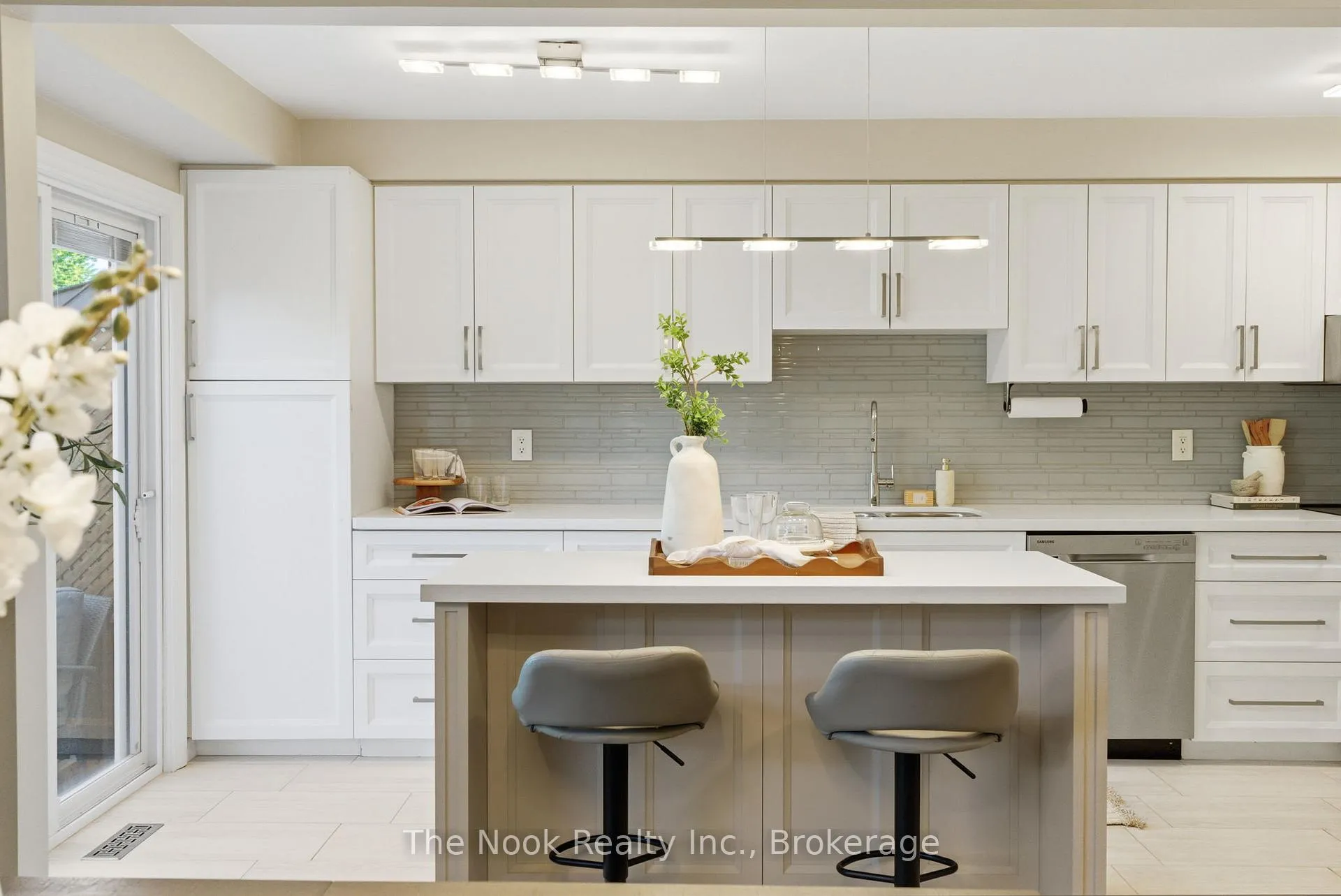 Photo 10 of 5 Teddington Crescent, Whitby, Pringle Creek — HOMEH