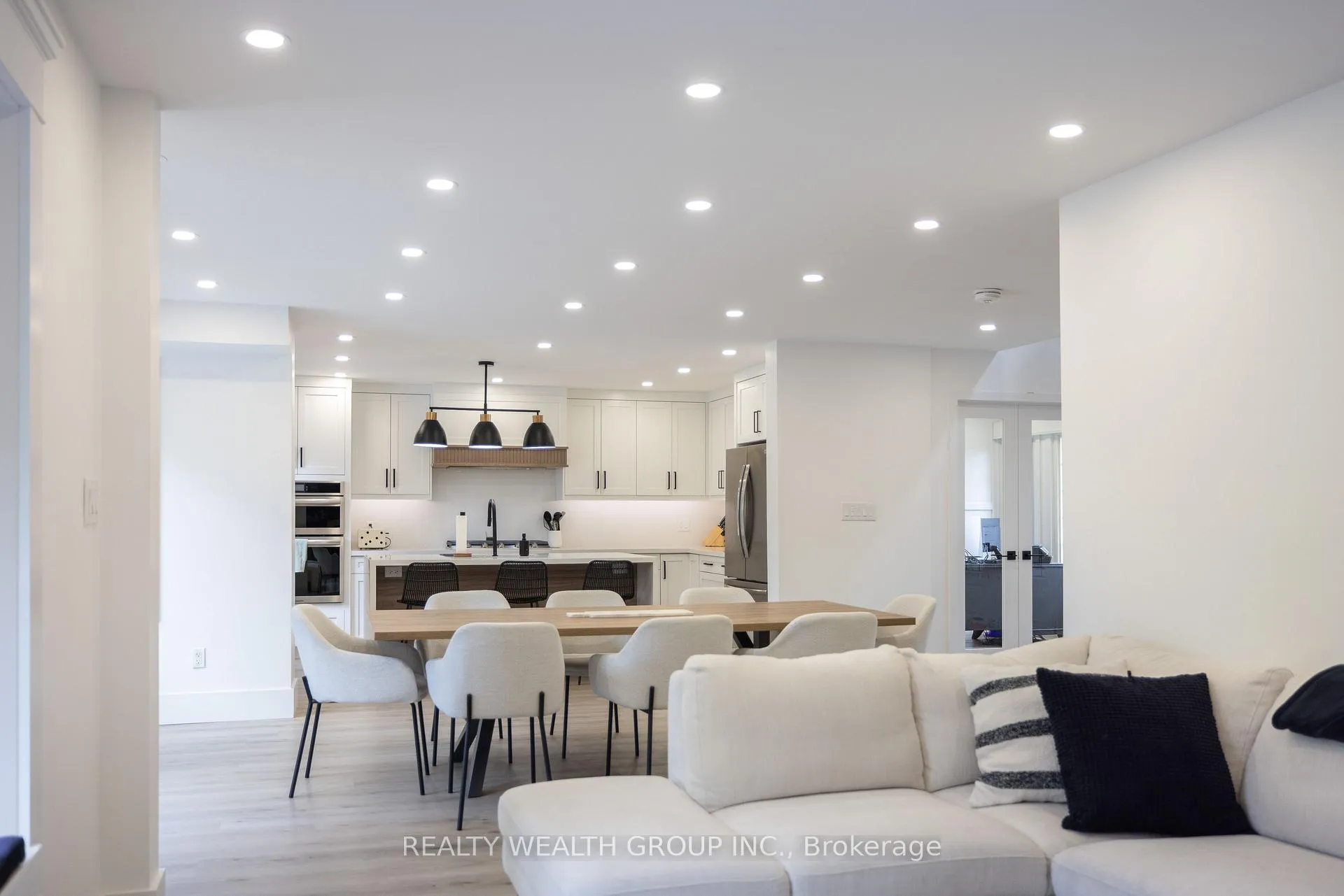 Photo 5 of 51 Haskell Crescent, Aurora, Aurora Highlands — HOMEH