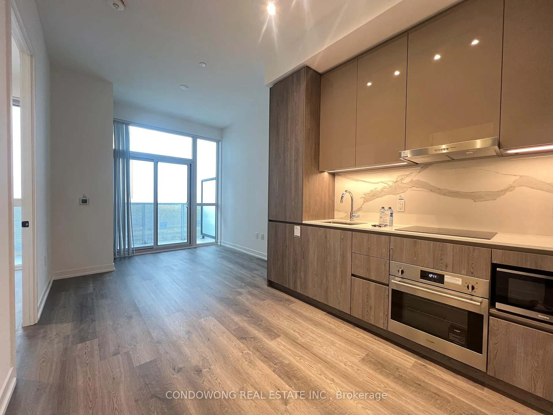 Photo 1 of Unit 3708, 8 Interchange Way, Vaughan, Vaughan Corporate Centre — HOMEH
