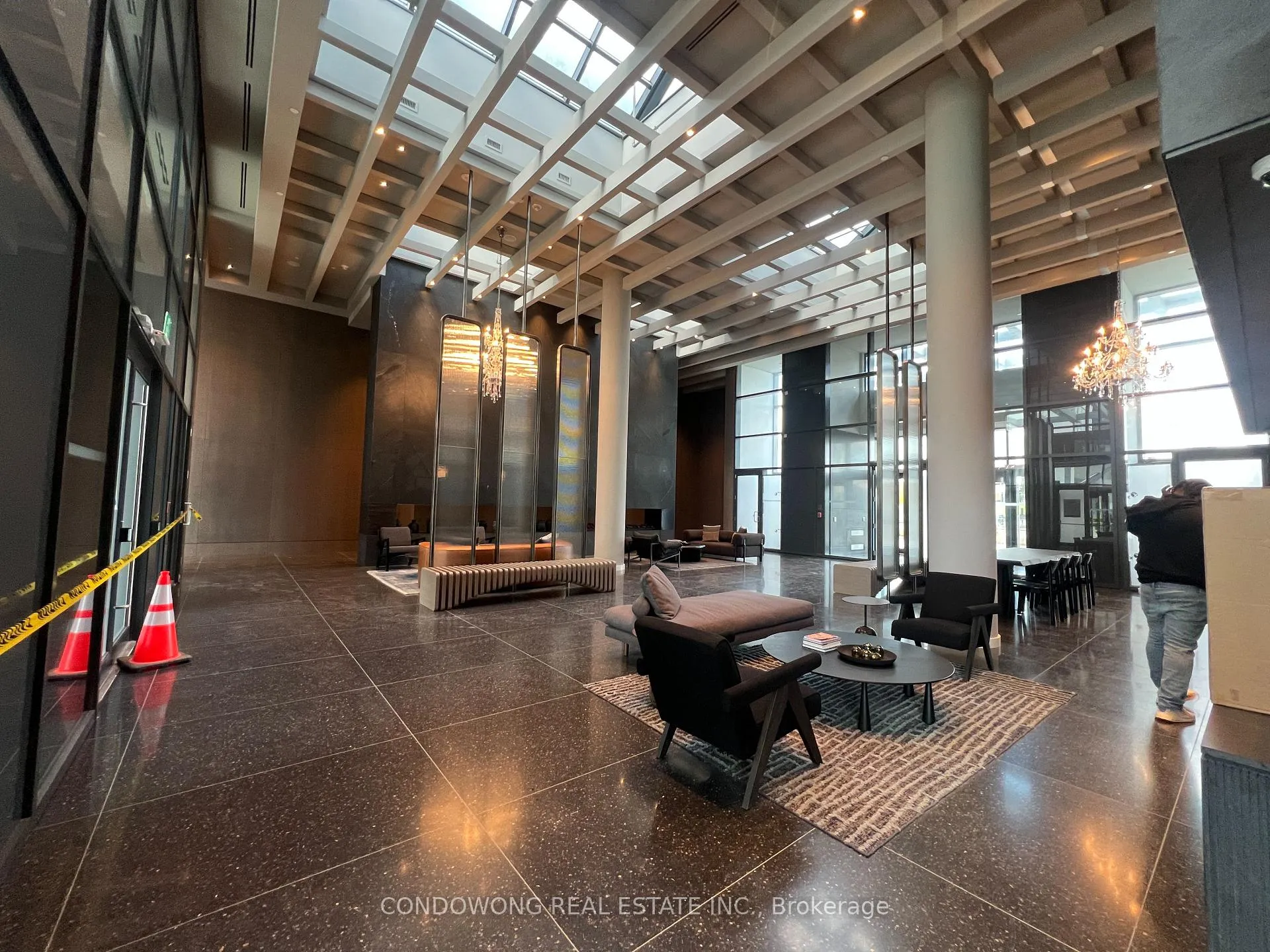 Photo 18 of Unit 3708, 8 Interchange Way, Vaughan, Vaughan Corporate Centre — HOMEH