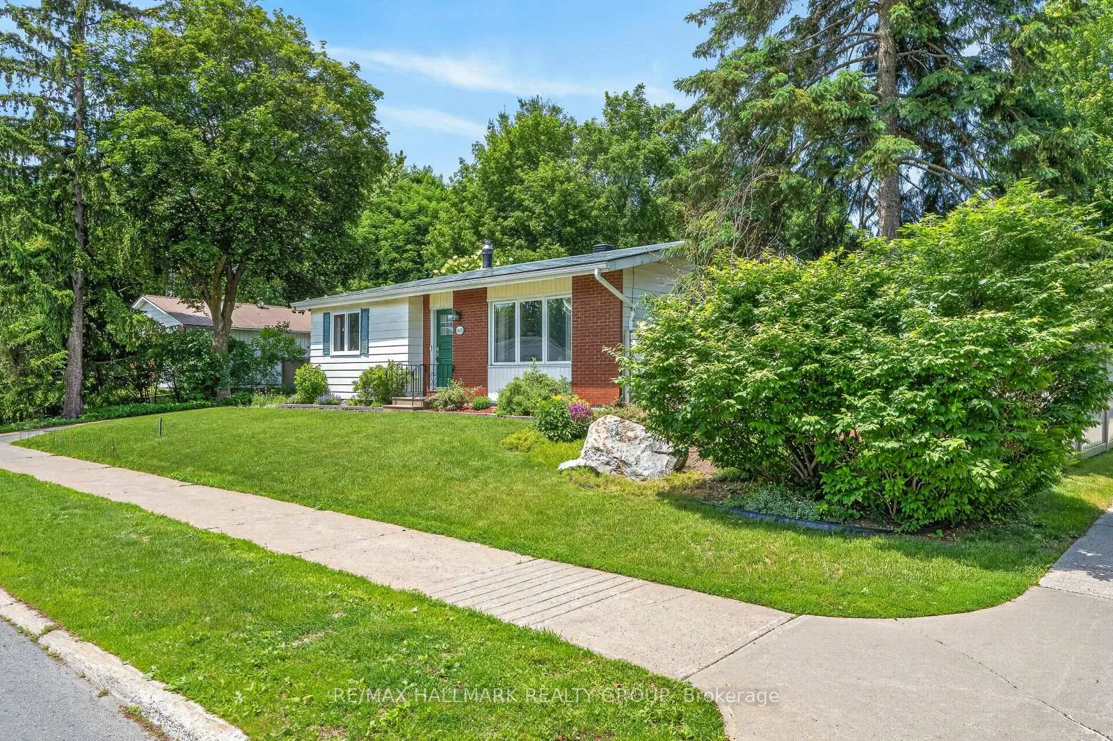 Photo 2 of 1445 Matheson Road, Ottawa, Carson Grove — HOMEH