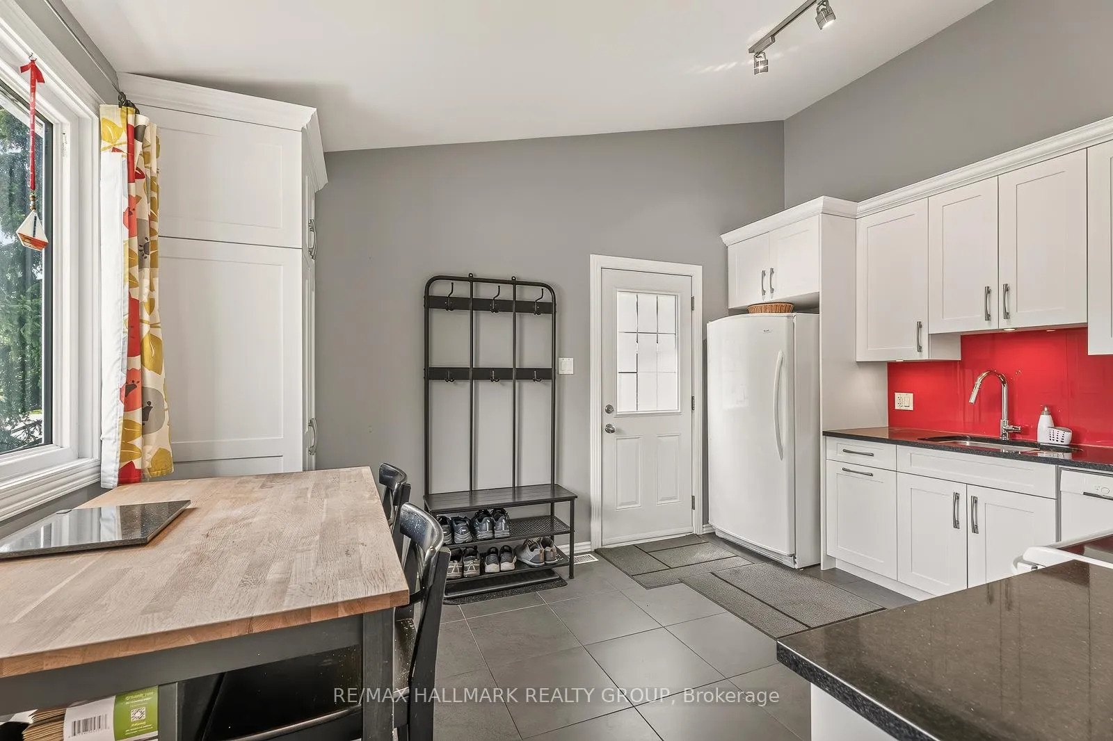 Photo 12 of 1445 Matheson Road, Ottawa, Carson Grove — HOMEH