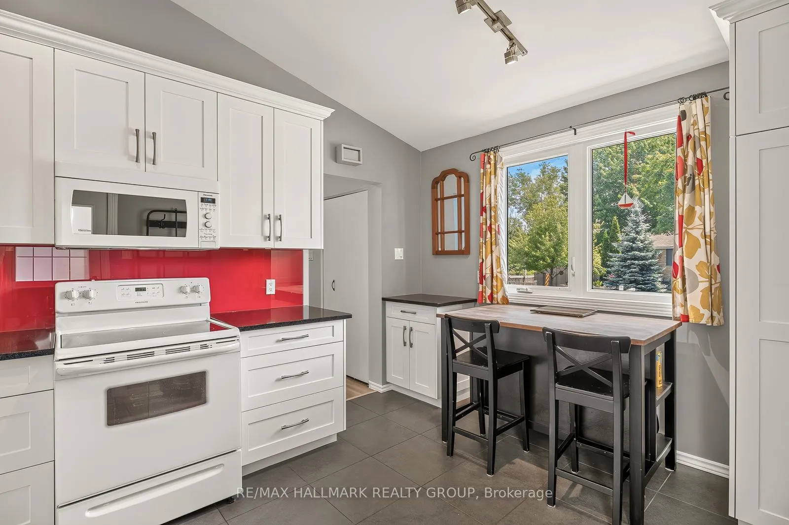 Photo 16 of 1445 Matheson Road, Ottawa, Carson Grove — HOMEH