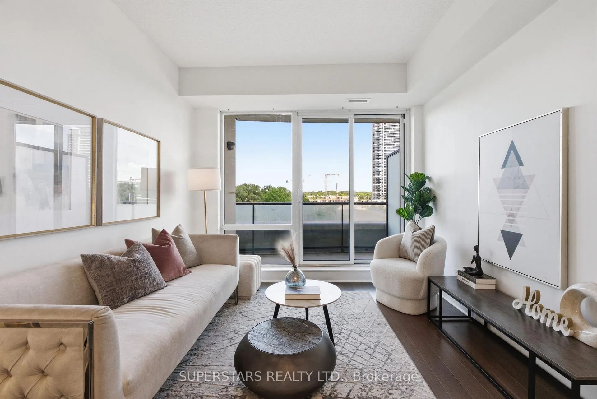 Photo 2 of Unit 305, 151 Upper Duke Crescent, Markham, Unionville — HOMEH