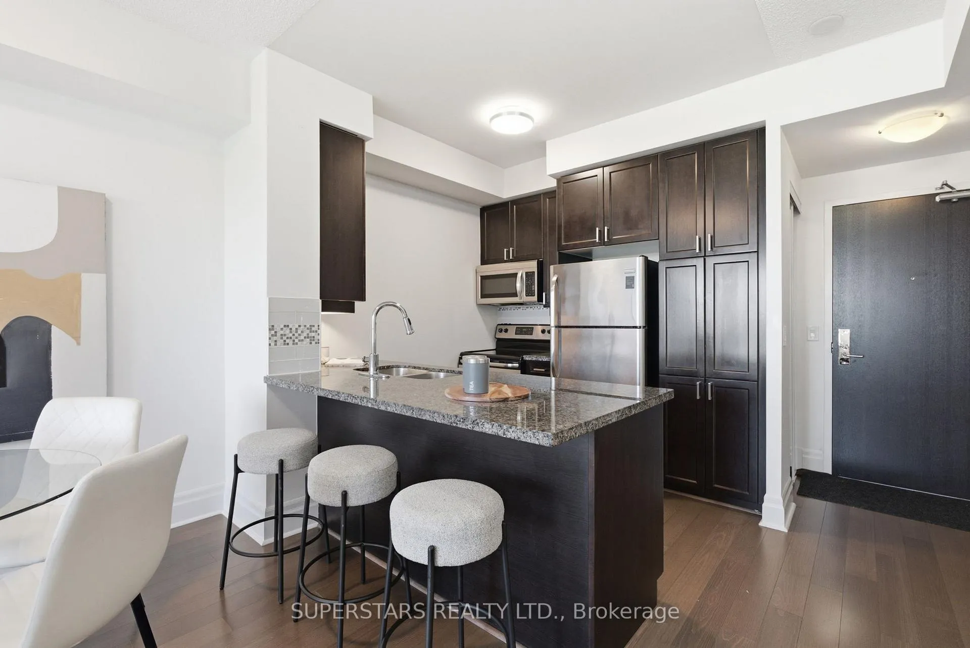 Photo 10 of Unit 305, 151 Upper Duke Crescent, Markham, Unionville — HOMEH
