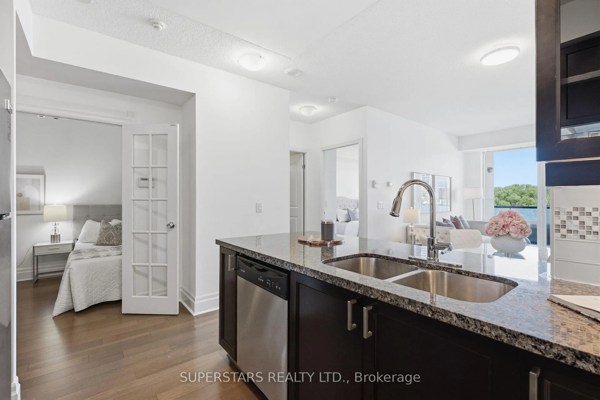 Photo 11 of Unit 305, 151 Upper Duke Crescent, Markham, Unionville — HOMEH