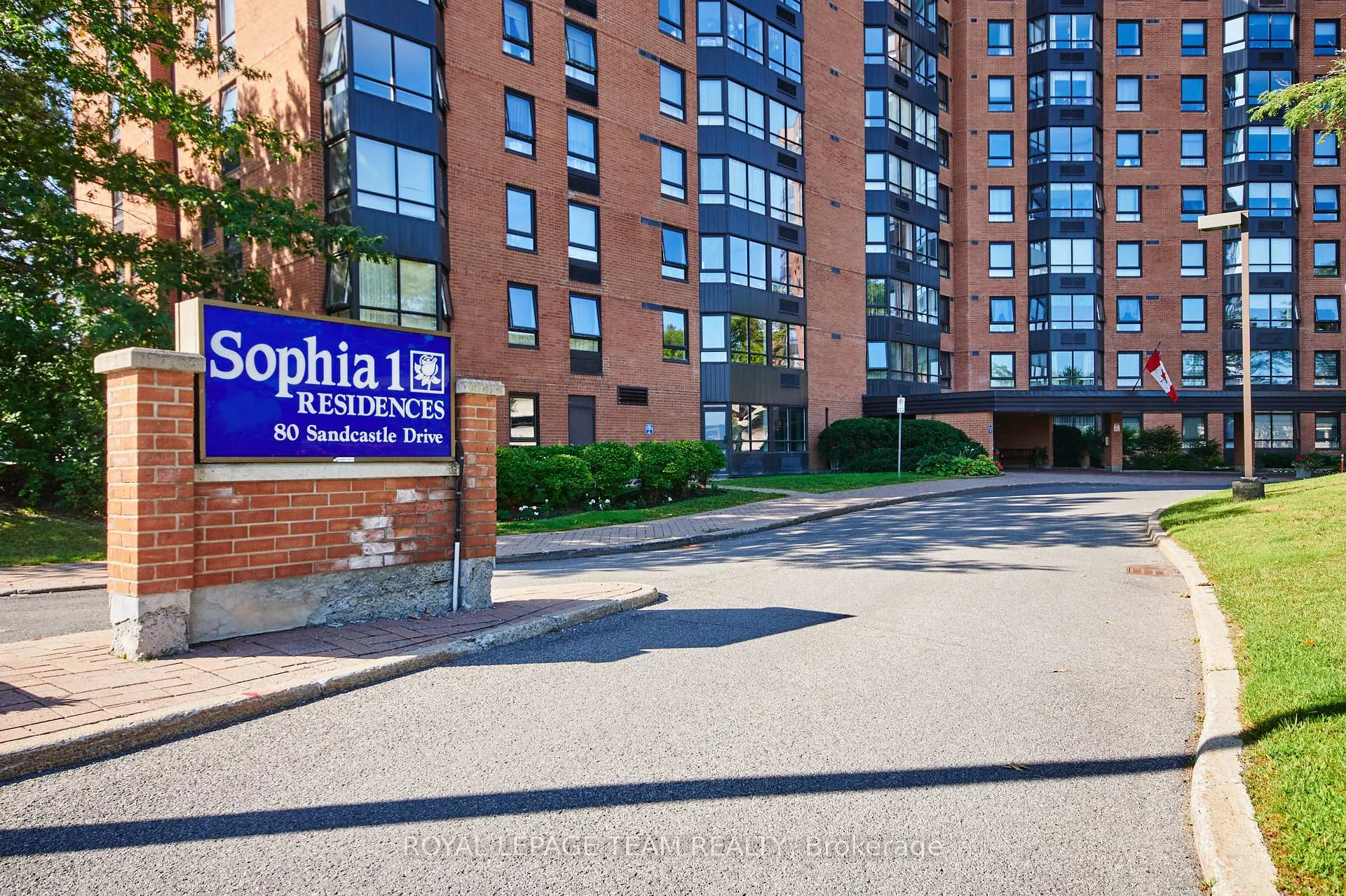 Photo of Unit 415, 80 Sandcastle Drive N