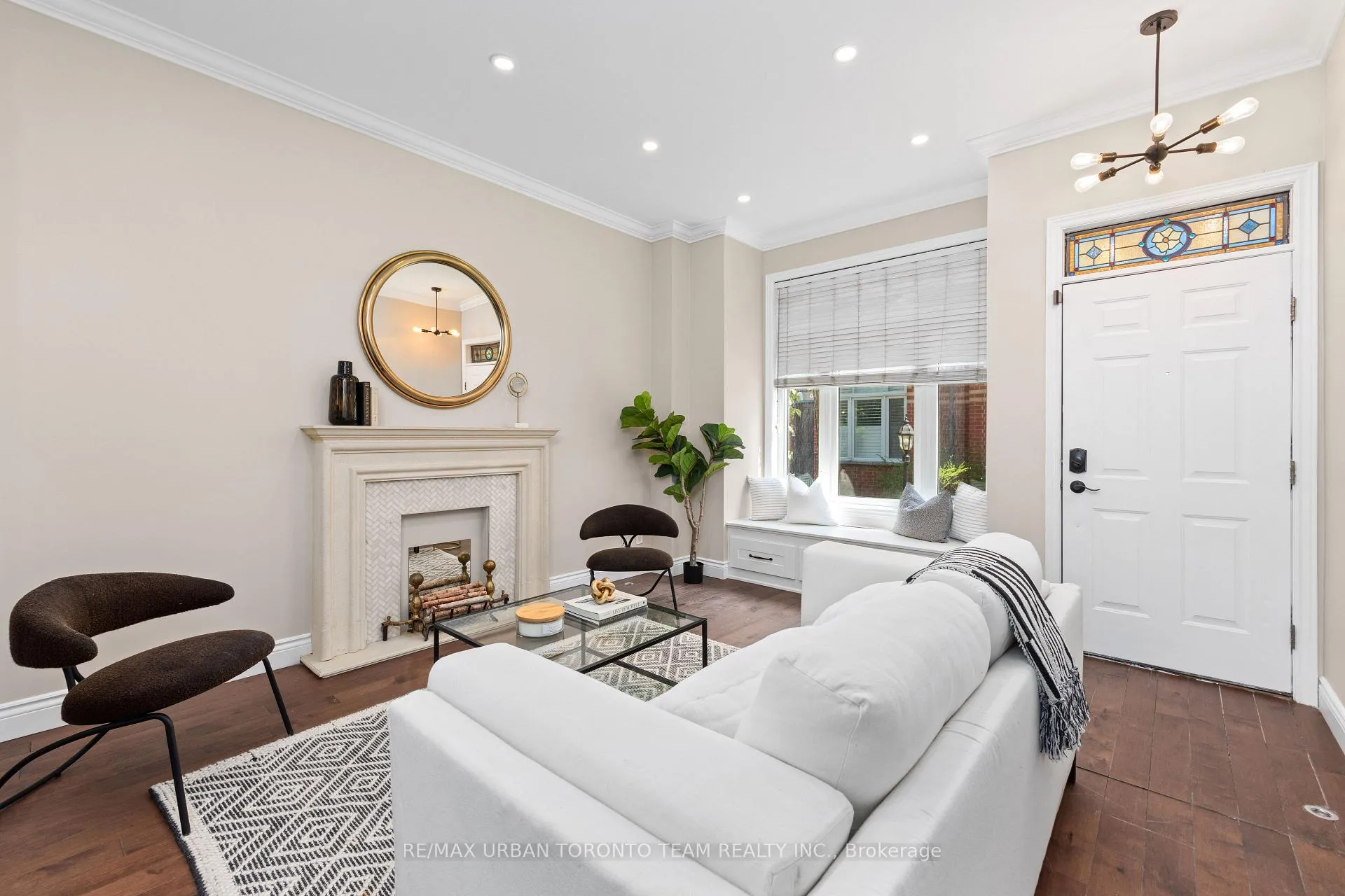 Photo 3 of 12 Old Primrose Lane, Toronto, Regent Park — HOMEH