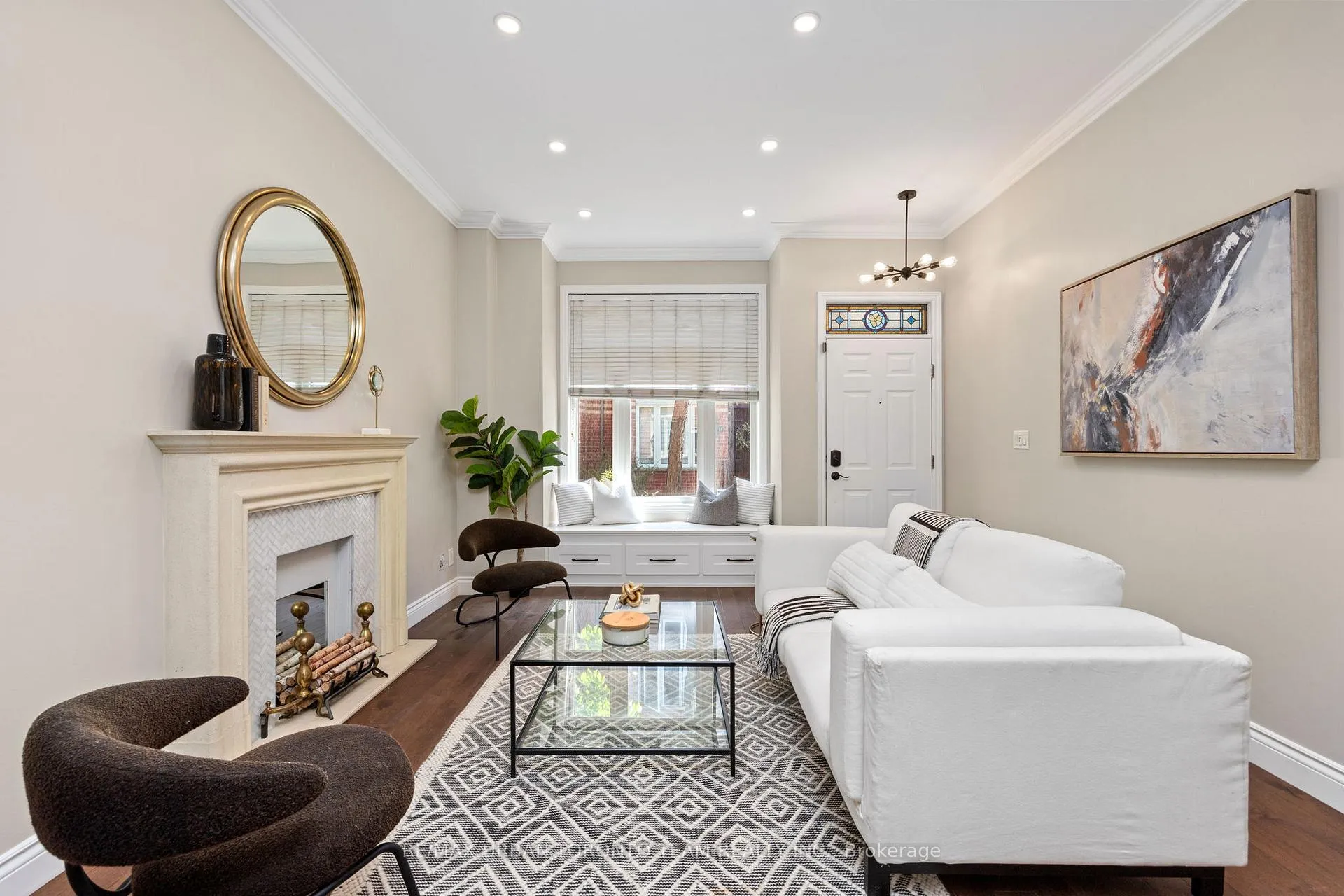 Photo 4 of 12 Old Primrose Lane, Toronto, Regent Park — HOMEH