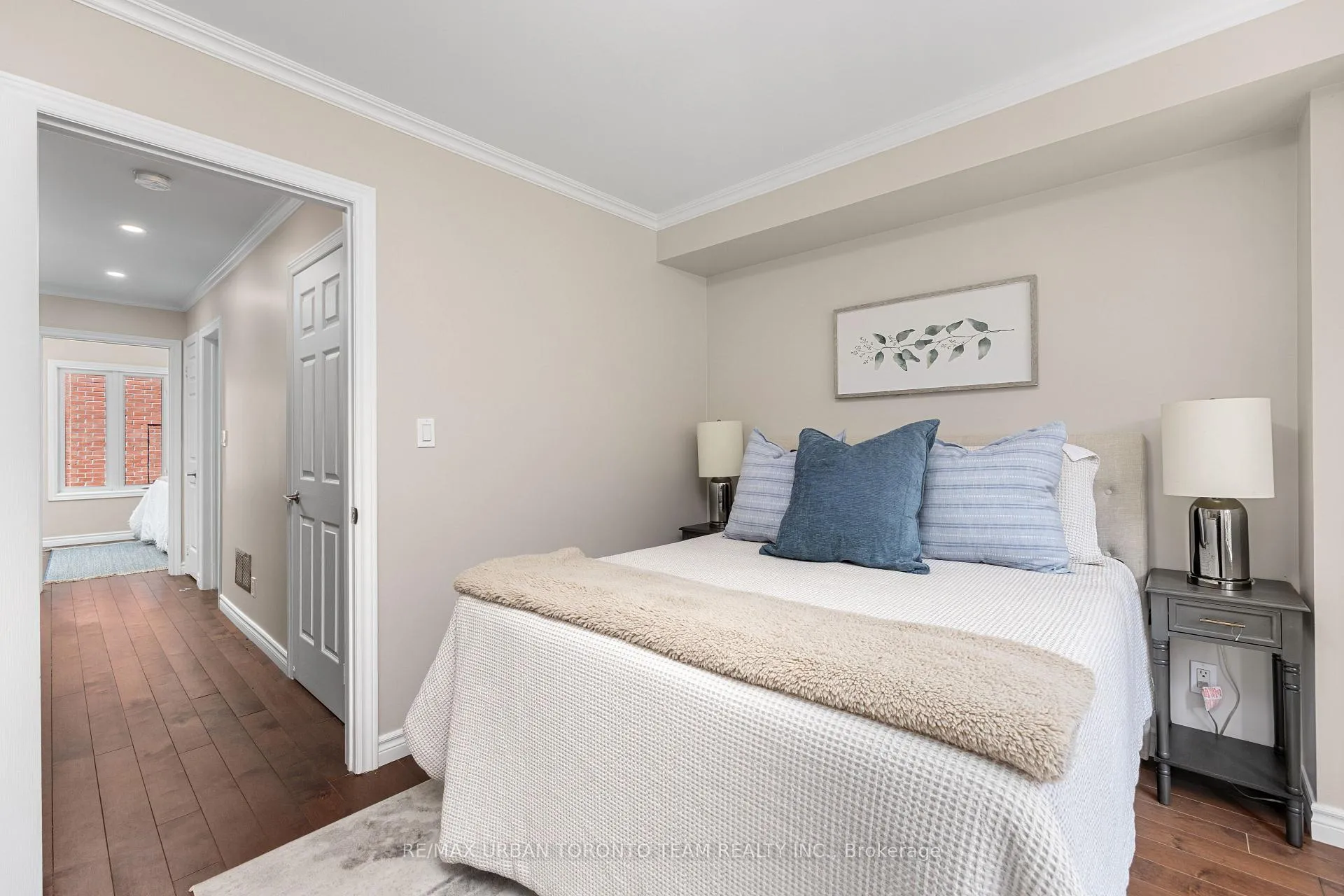 Photo 11 of 12 Old Primrose Lane, Toronto, Regent Park — HOMEH