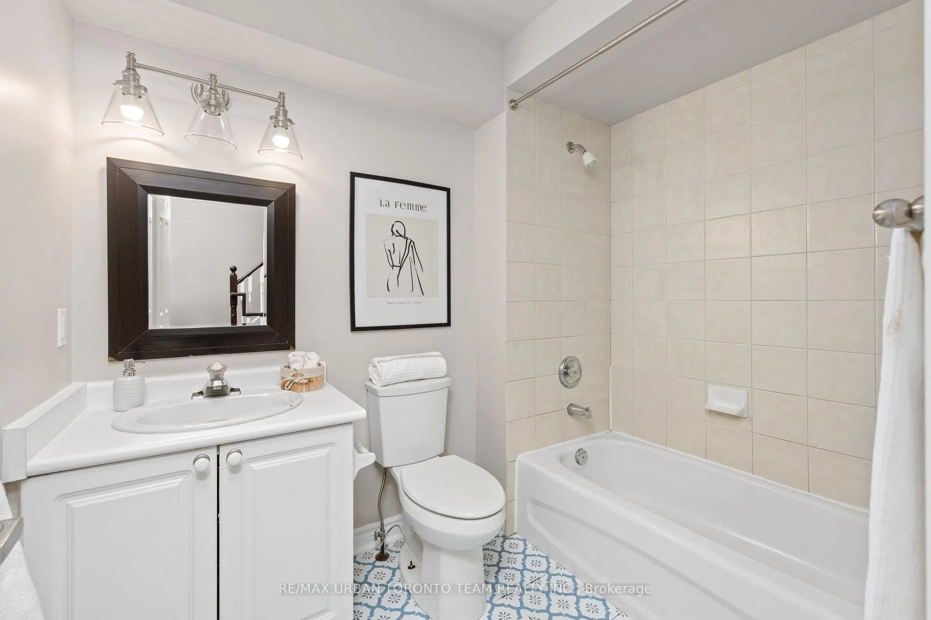 Photo 13 of 12 Old Primrose Lane, Toronto, Regent Park — HOMEH