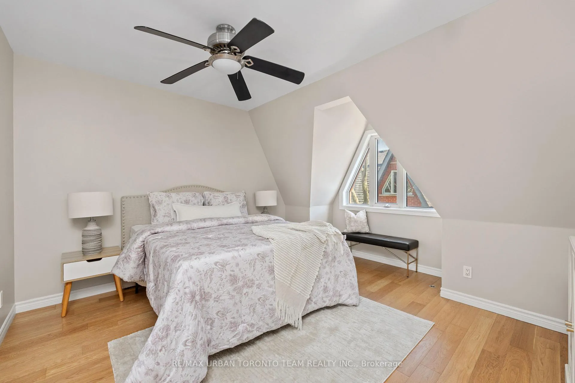 Photo 17 of 12 Old Primrose Lane, Toronto, Regent Park — HOMEH