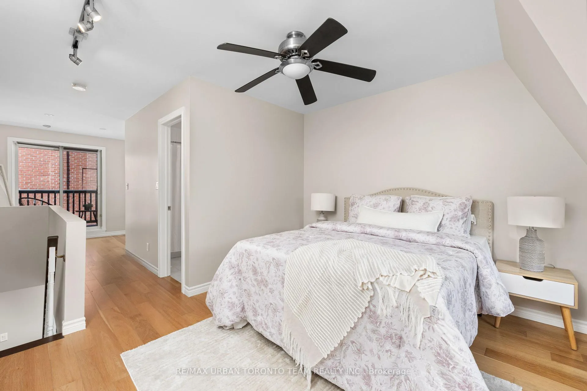 Photo 18 of 12 Old Primrose Lane, Toronto, Regent Park — HOMEH