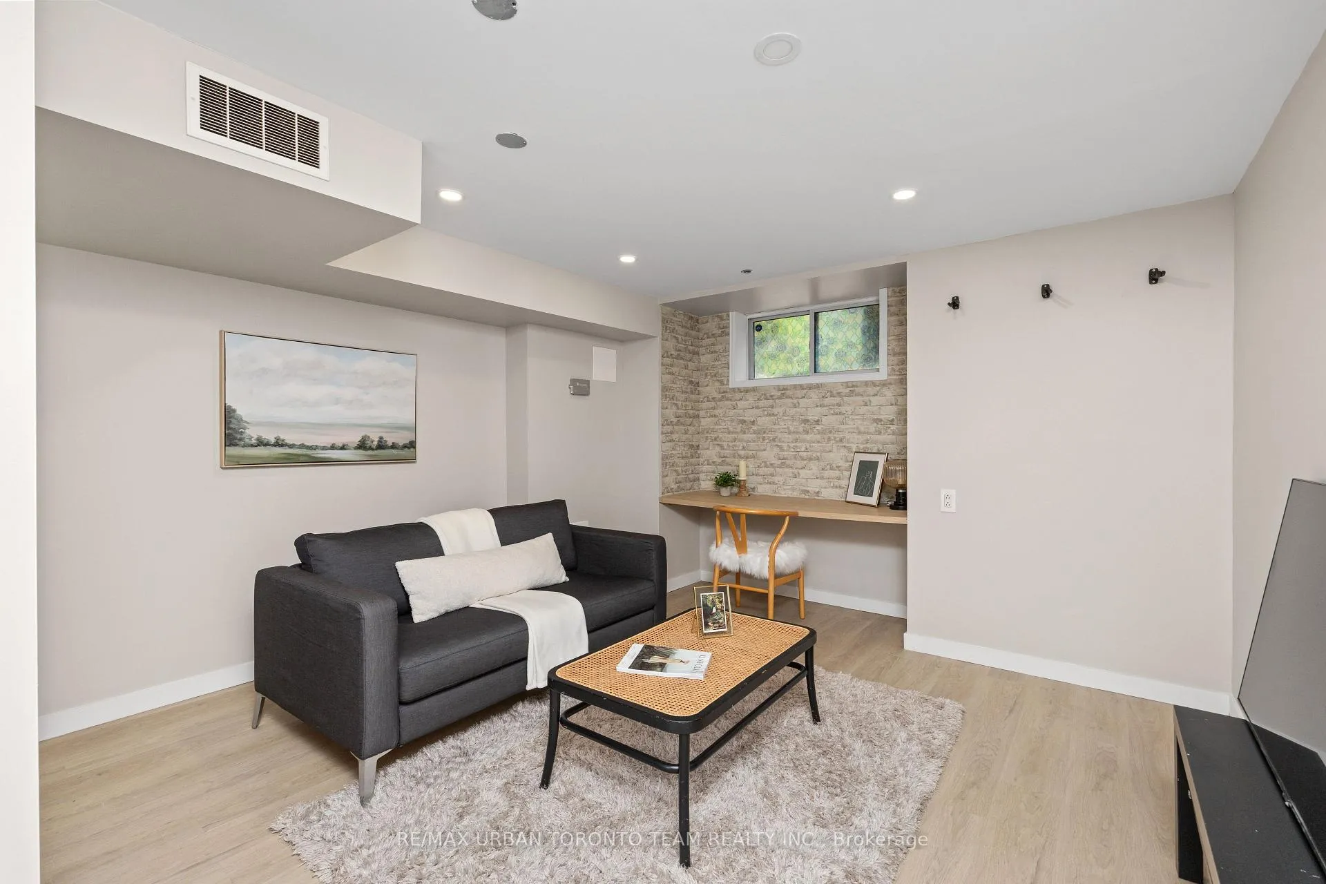 Photo 23 of 12 Old Primrose Lane, Toronto, Regent Park — HOMEH