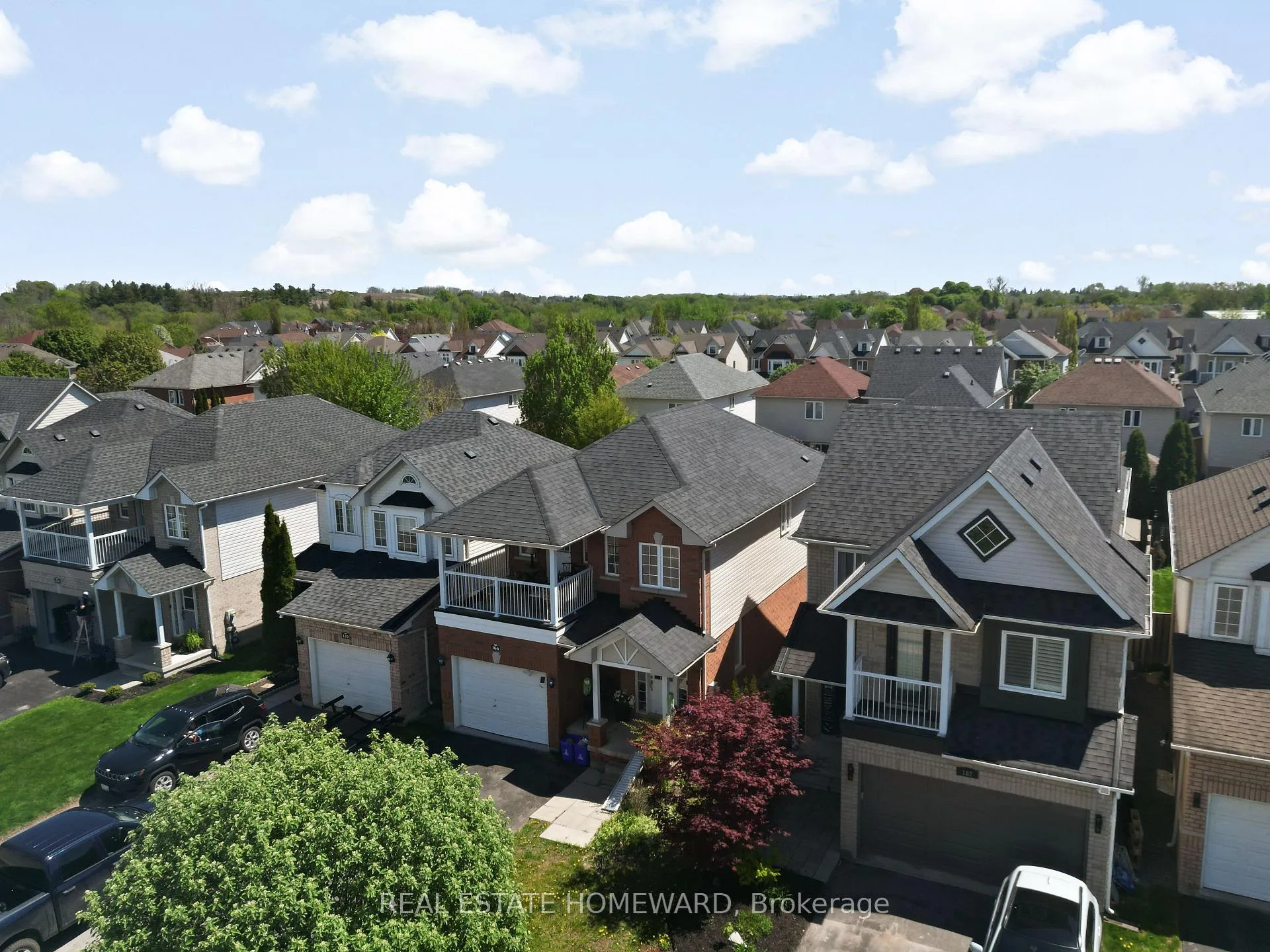 Photo 2 of 166 Hutton Place, Clarington, Bowmanville — HOMEH