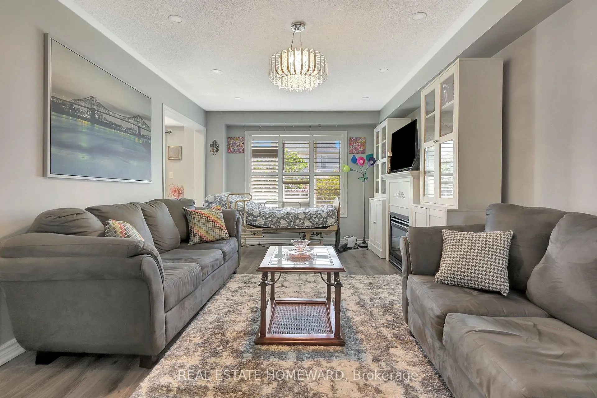 Photo 6 of 166 Hutton Place, Clarington, Bowmanville — HOMEH
