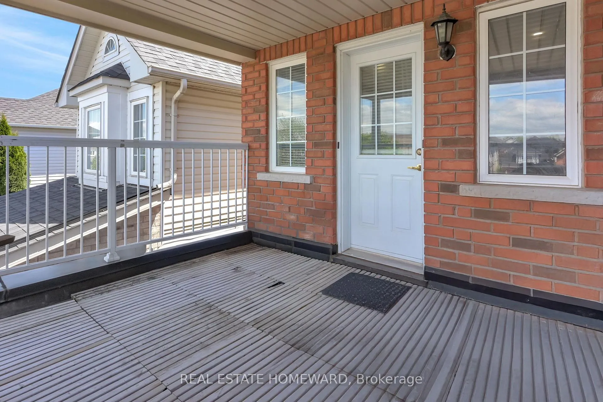 Photo 12 of 166 Hutton Place, Clarington, Bowmanville — HOMEH