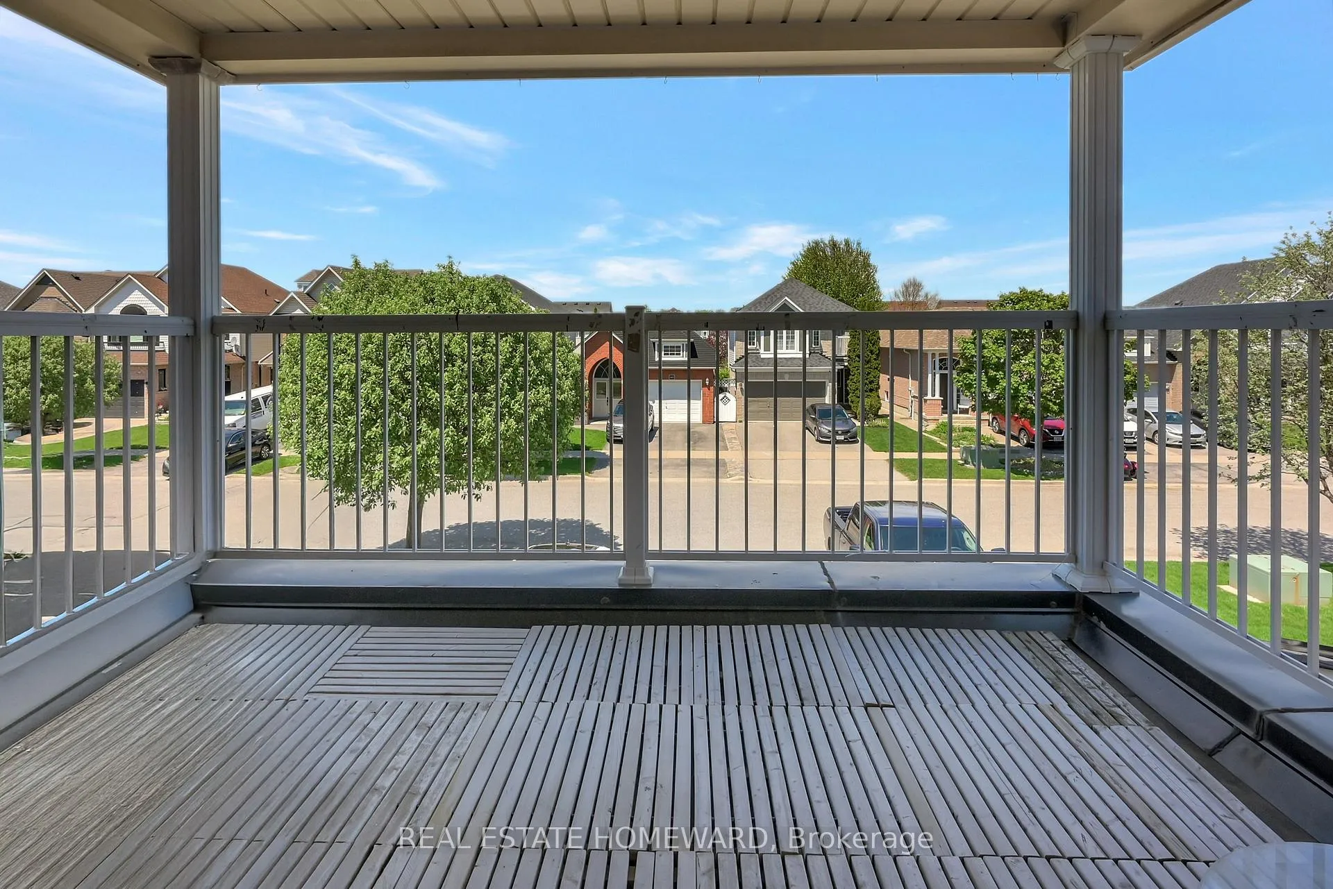 Photo 14 of 166 Hutton Place, Clarington, Bowmanville — HOMEH