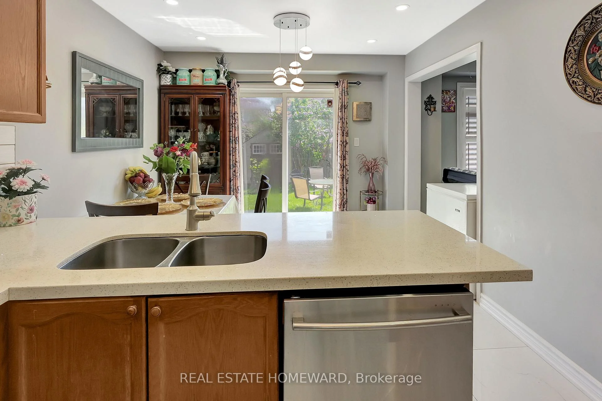 Photo 22 of 166 Hutton Place, Clarington, Bowmanville — HOMEH