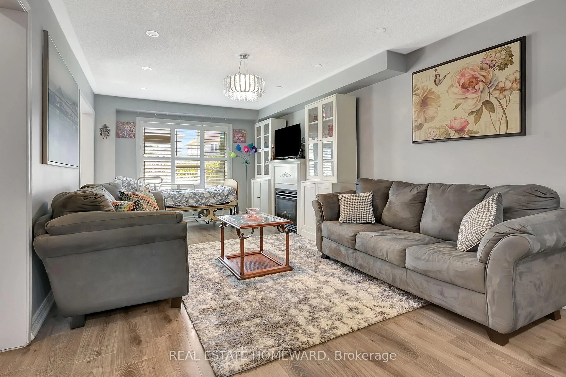Photo 23 of 166 Hutton Place, Clarington, Bowmanville — HOMEH