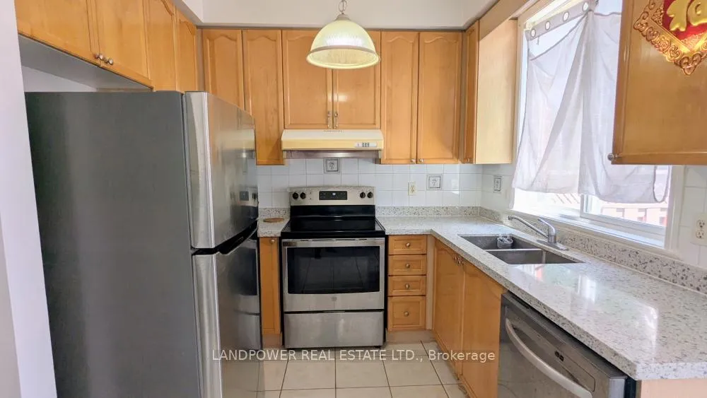 Photo 6 of 81 White's Hill Avenue, Markham, Cornell — HOMEH