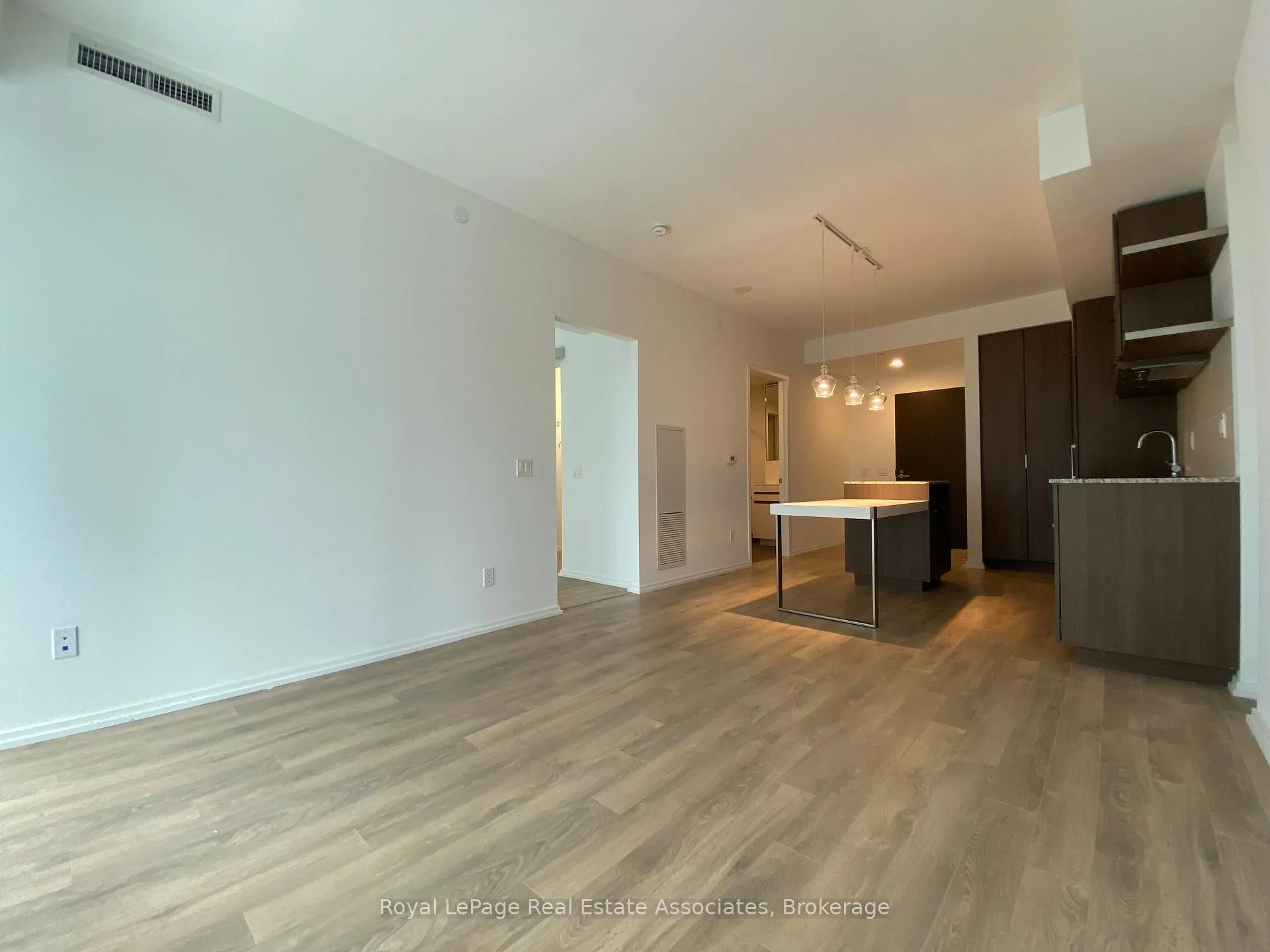 Photo 6 of Unit 1207, 197 Yonge Street, Toronto, Church-Yonge Corridor — HOMEH