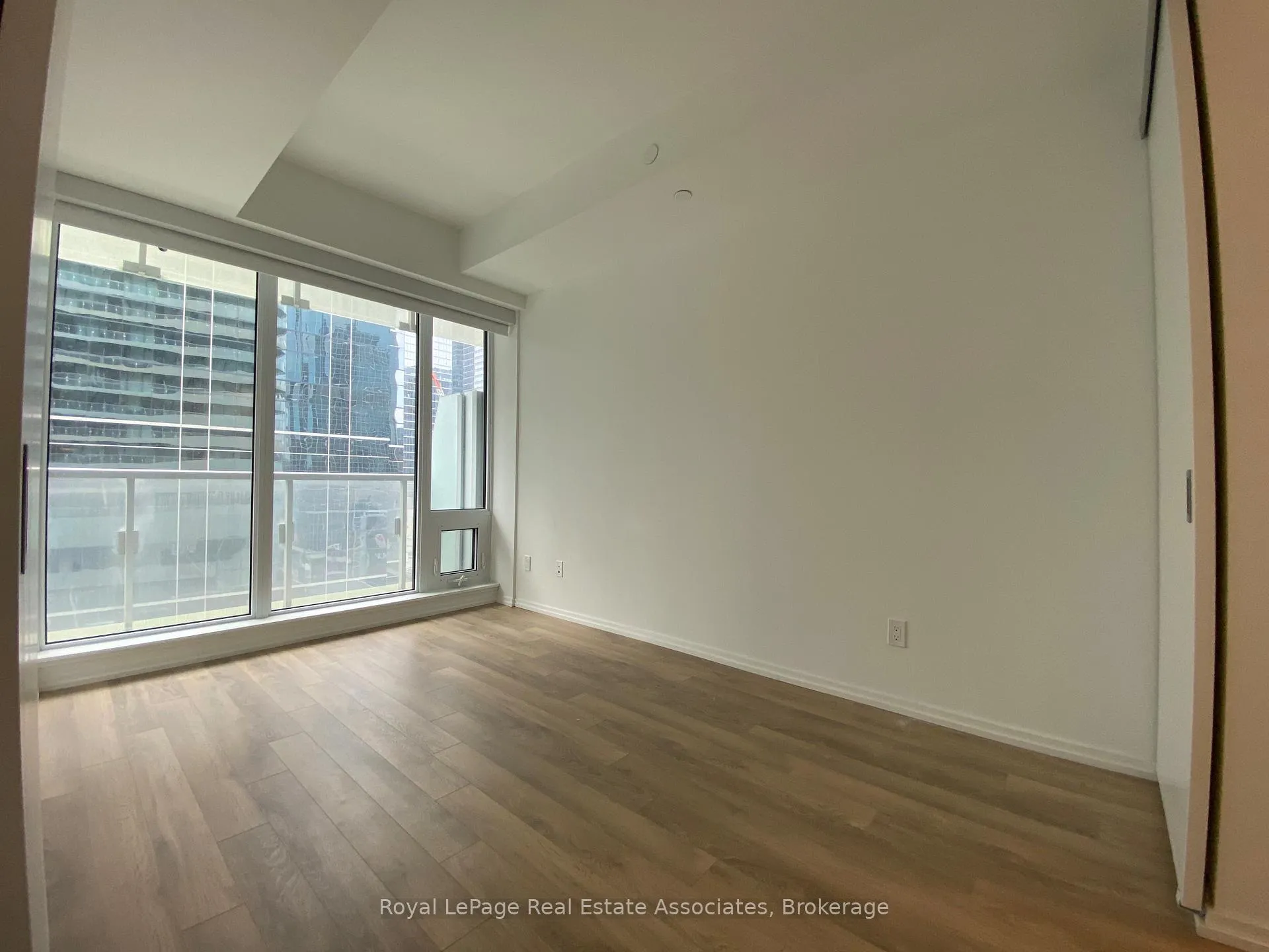 Photo 7 of Unit 1207, 197 Yonge Street, Toronto, Church-Yonge Corridor — HOMEH