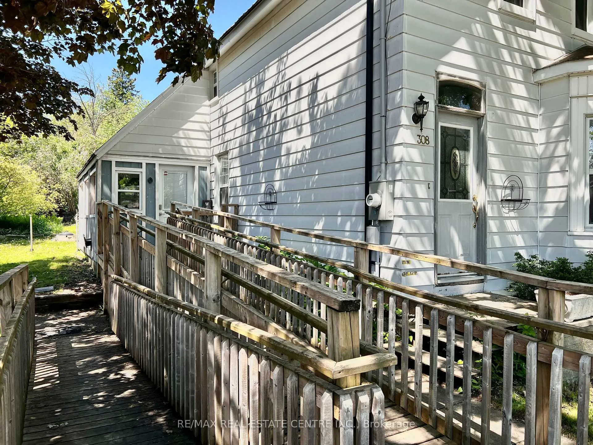 Photo 3 of 308 William Street, Shelburne — HOMEH