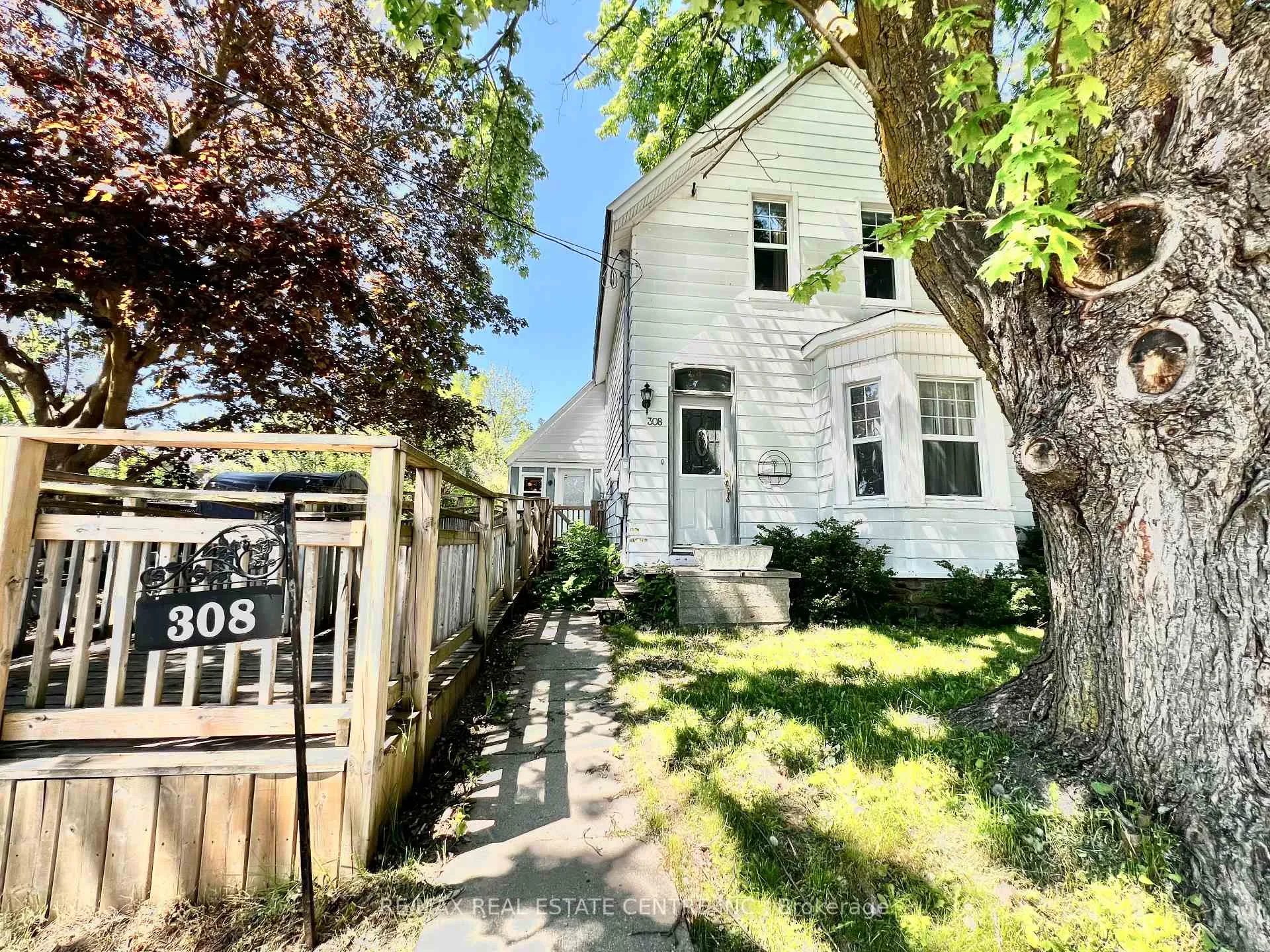 Photo 4 of 308 William Street, Shelburne — HOMEH
