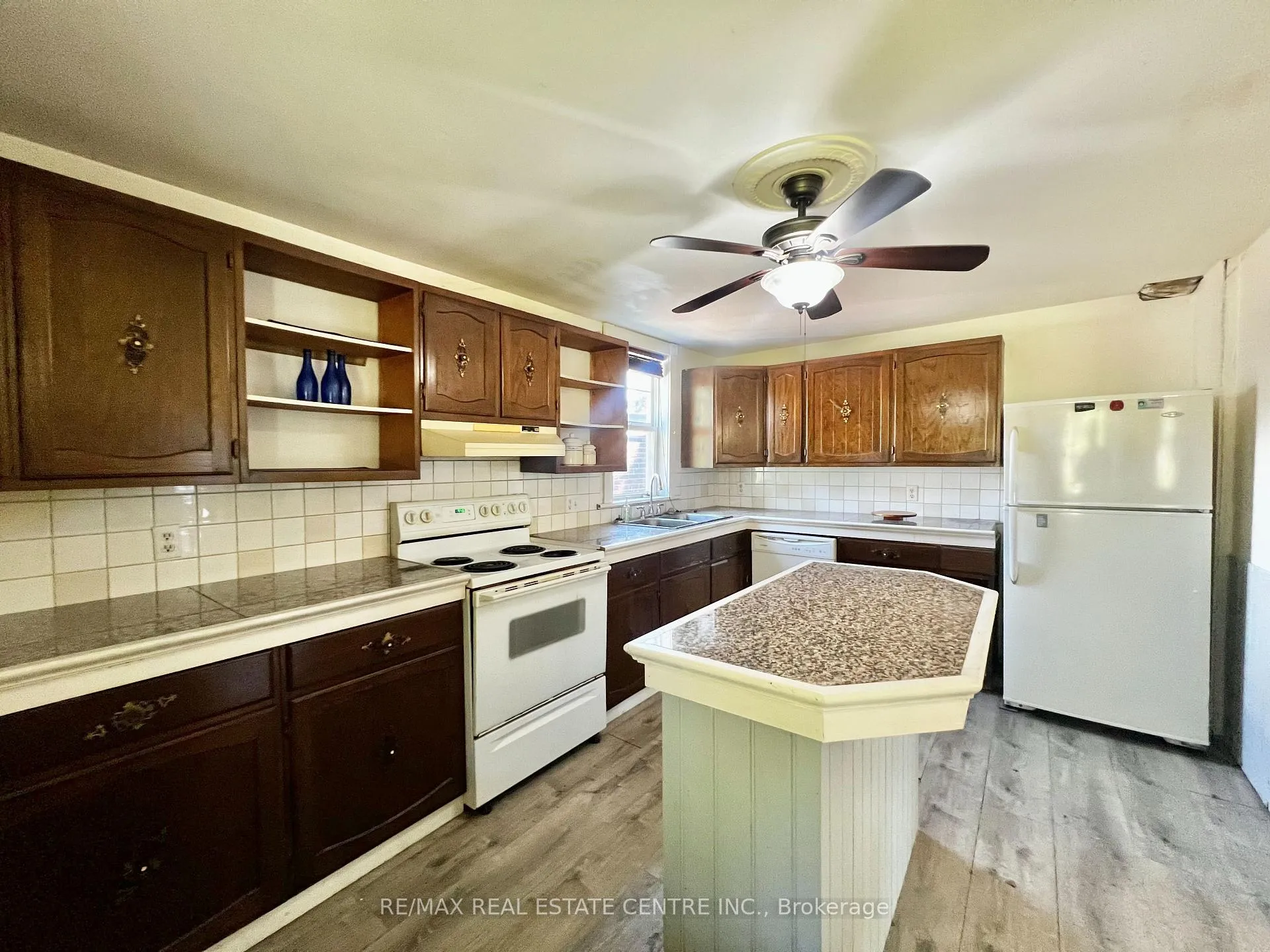 Photo 12 of 308 William Street, Shelburne — HOMEH