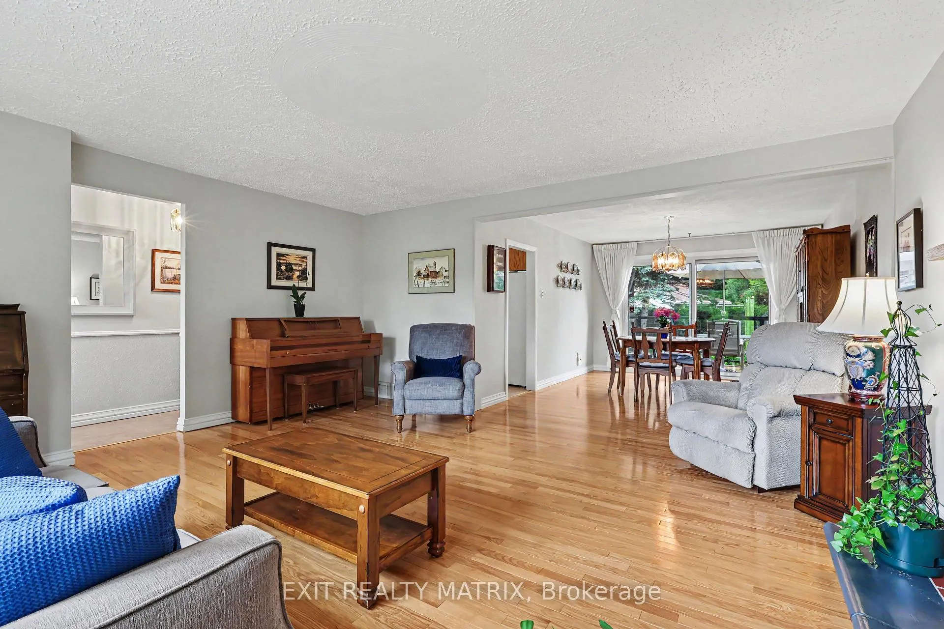 Photo 6 of 39 Tauvette Street, Ottawa, Blackburn Hamlet — HOMEH