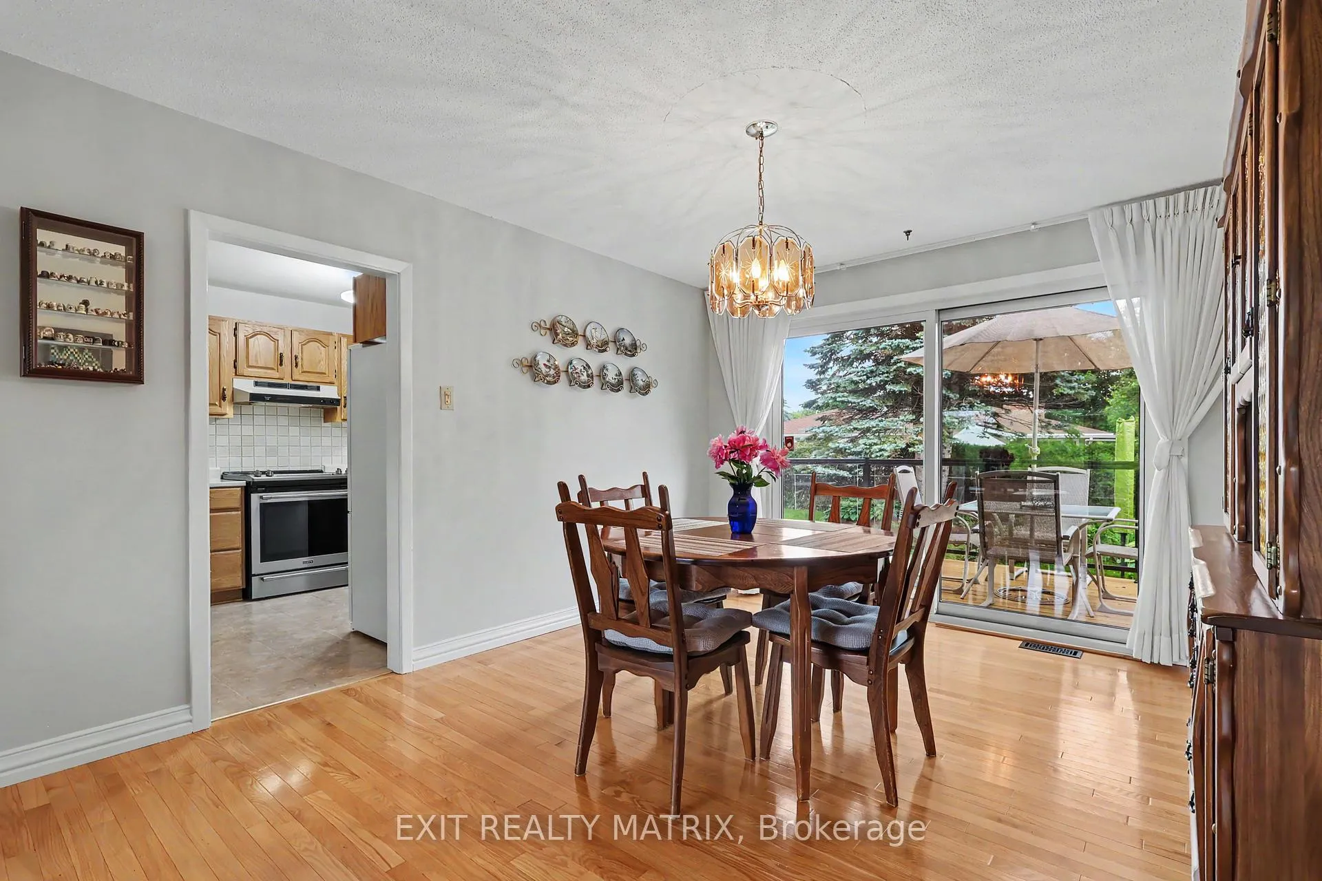 Photo 8 of 39 Tauvette Street, Ottawa, Blackburn Hamlet — HOMEH
