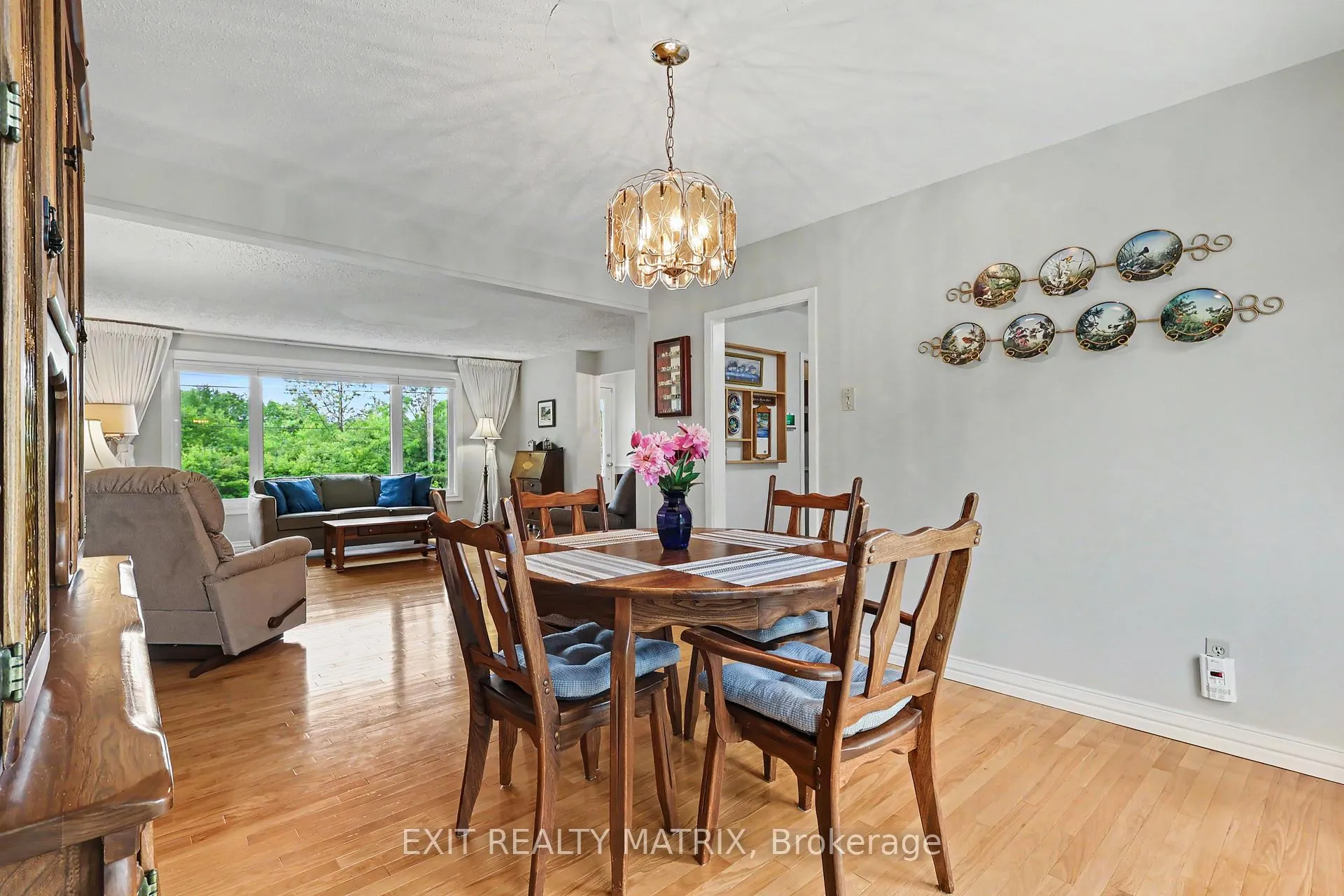 Photo 9 of 39 Tauvette Street, Ottawa, Blackburn Hamlet — HOMEH