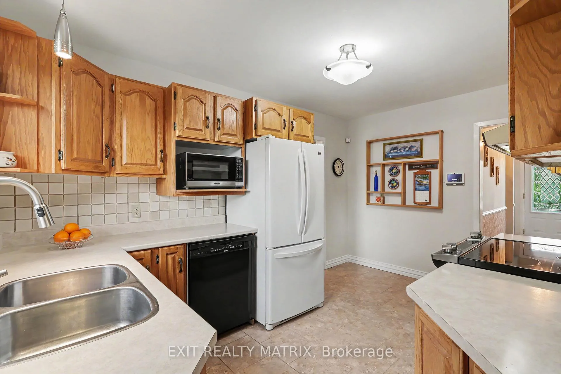 Photo 11 of 39 Tauvette Street, Ottawa, Blackburn Hamlet — HOMEH