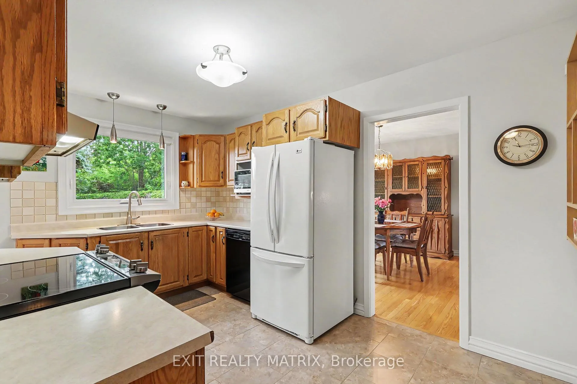 Photo 13 of 39 Tauvette Street, Ottawa, Blackburn Hamlet — HOMEH