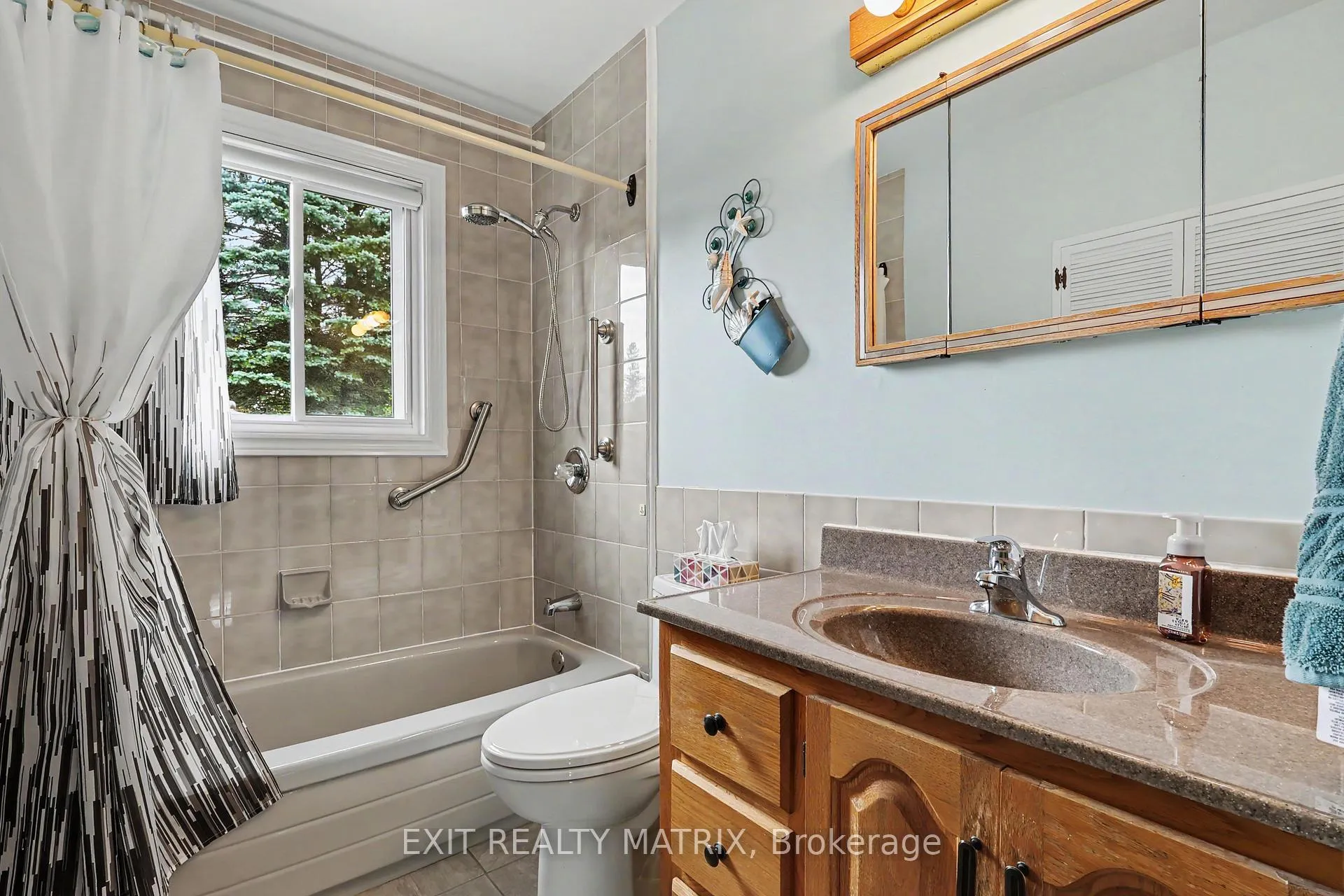Photo 17 of 39 Tauvette Street, Ottawa, Blackburn Hamlet — HOMEH