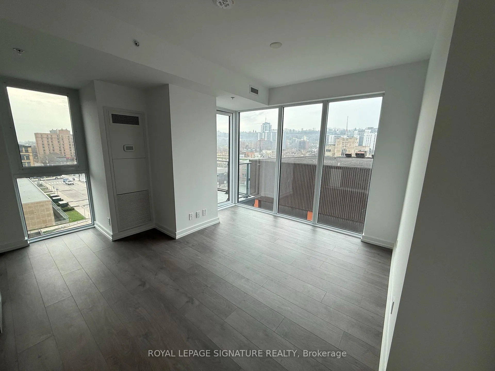Photo 8 of Unit 615, 75 James Street S, Hamilton, Corktown — HOMEH