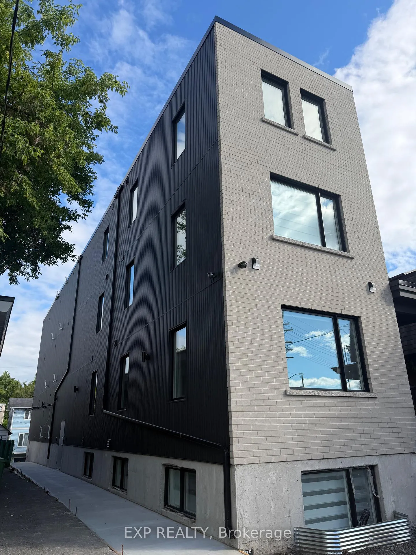 Front of 258 Montfort Street
