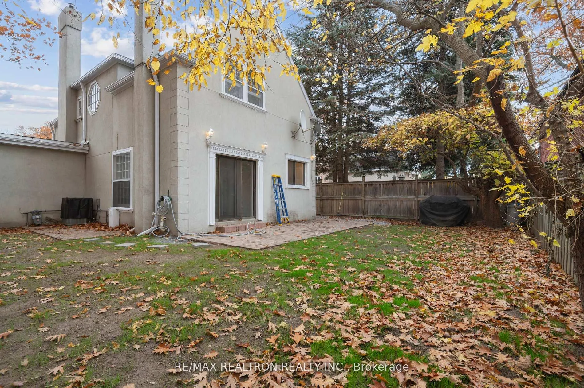 Photo 19 of 6 Woodvale Crescent, Toronto, East York — HOMEH