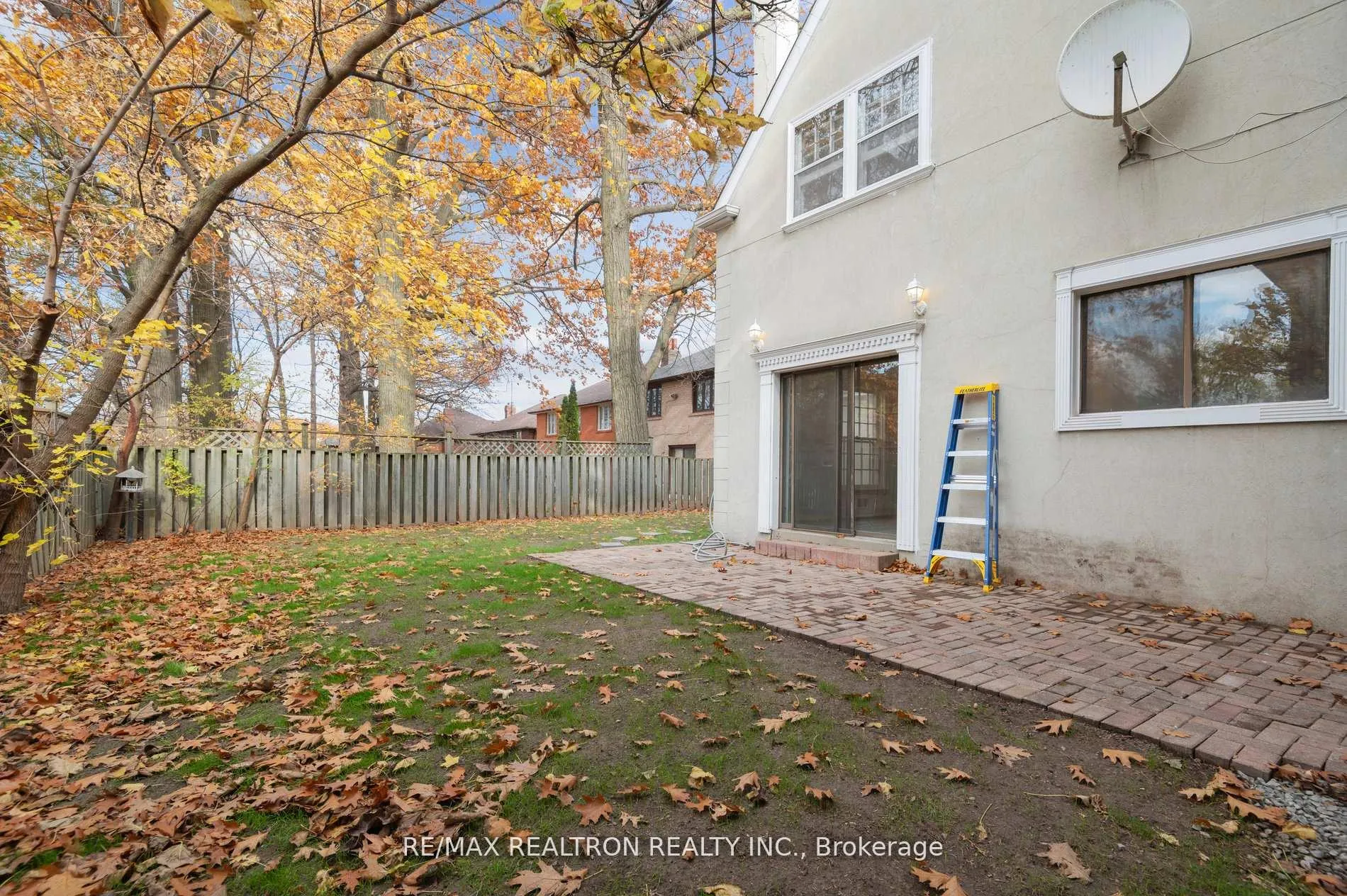 Photo 23 of 6 Woodvale Crescent, Toronto, East York — HOMEH