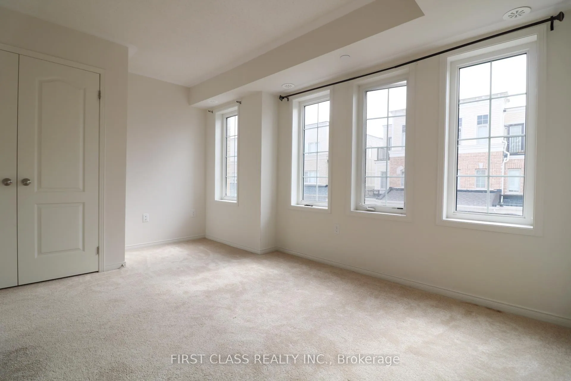 Photo 5 of 2309 Chevron Prince Path, Oshawa, Windfields — HOMEH