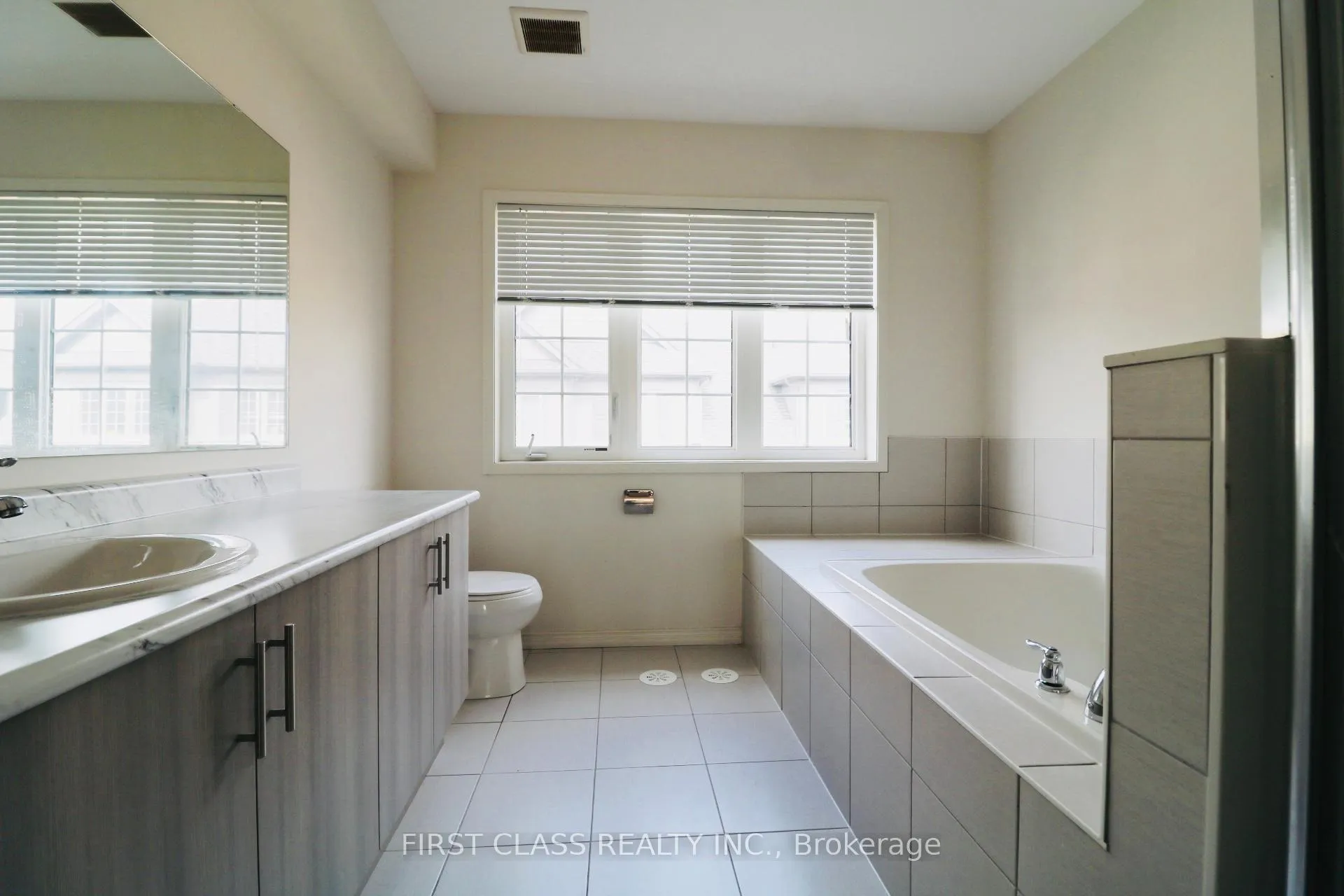 Photo 11 of 2309 Chevron Prince Path, Oshawa, Windfields — HOMEH