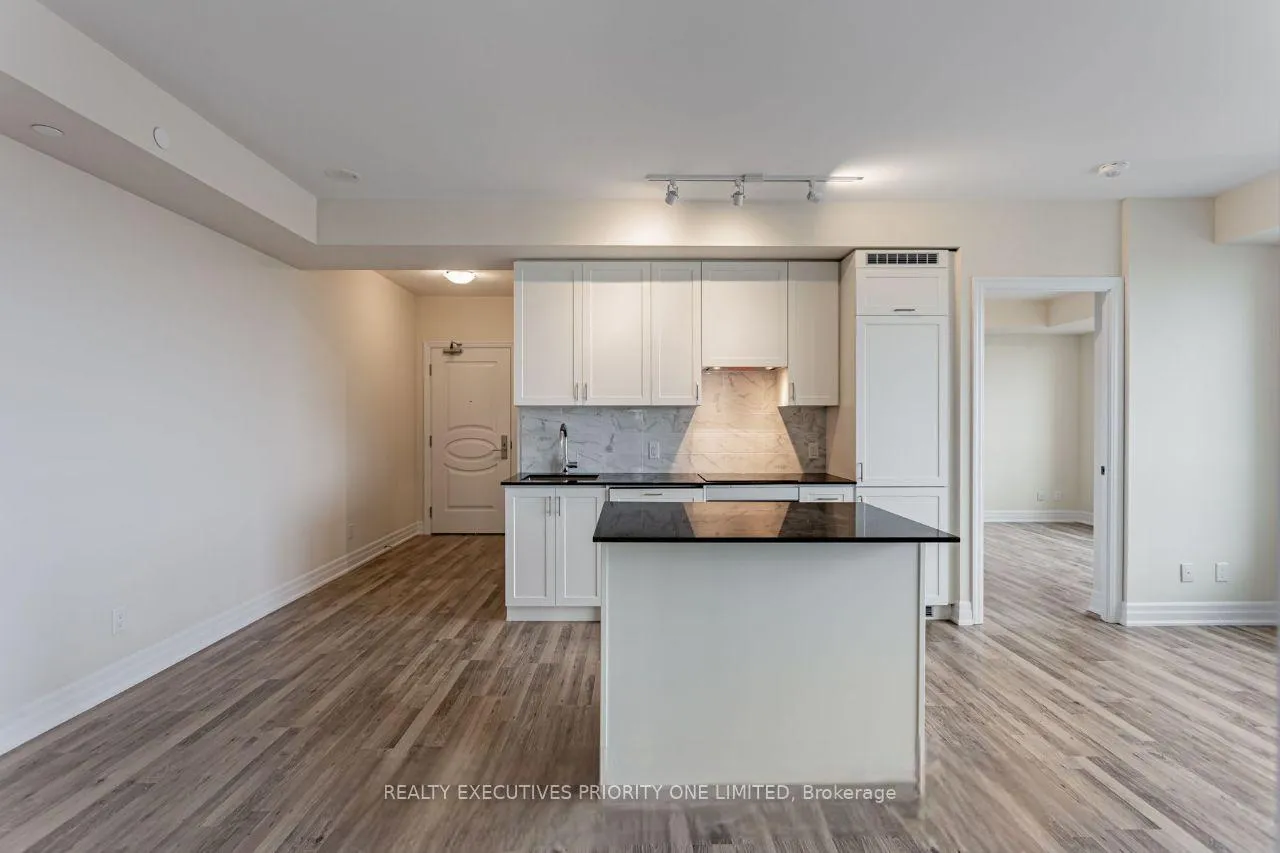 Photo 3 of Unit 809, 9075 Jane Street, Vaughan, Concord — HOMEH