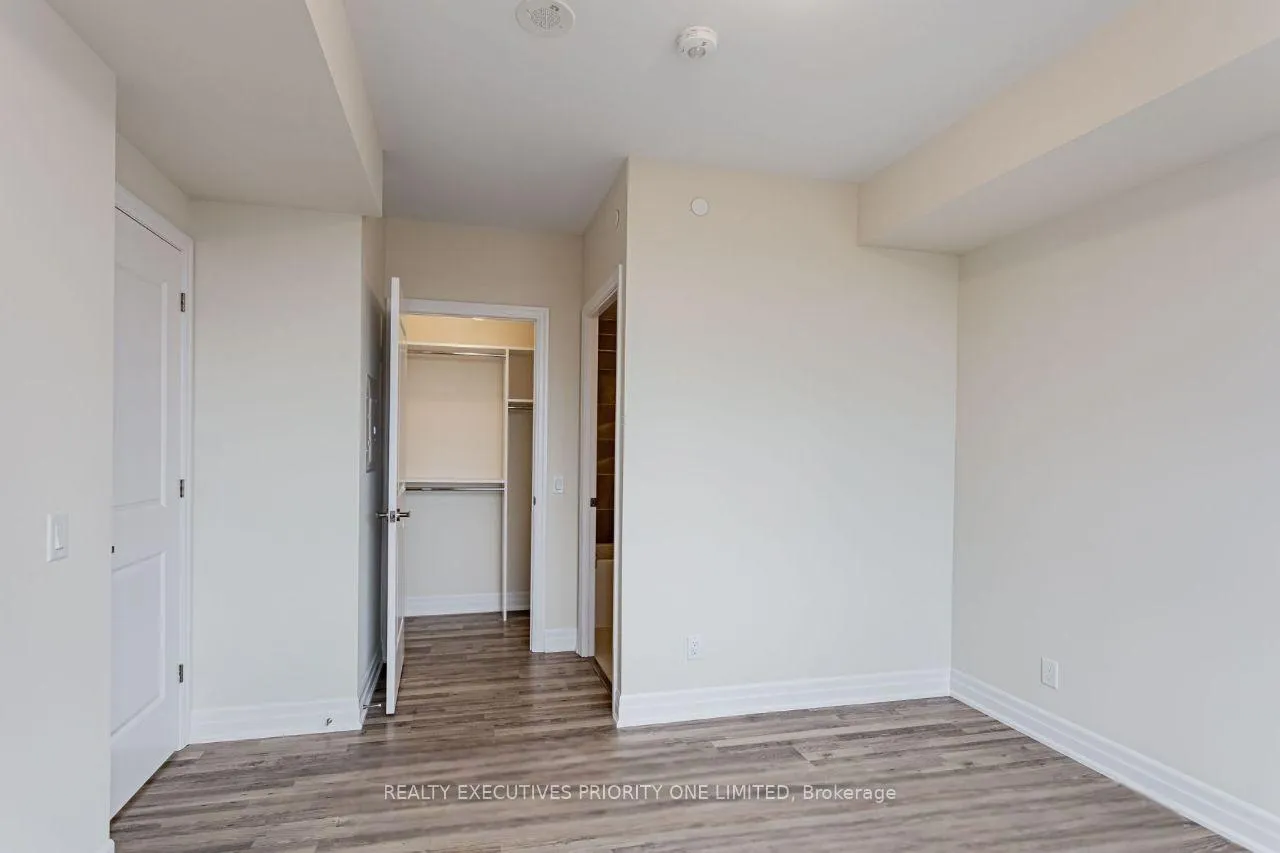 Photo 12 of Unit 809, 9075 Jane Street, Vaughan, Concord — HOMEH