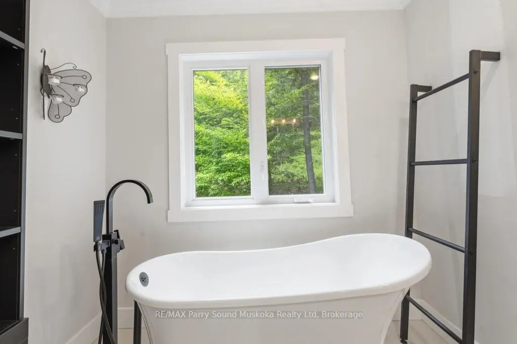 Photo 15 of 1087 Prospect Lake Road, Bracebridge, Draper — HOMEH