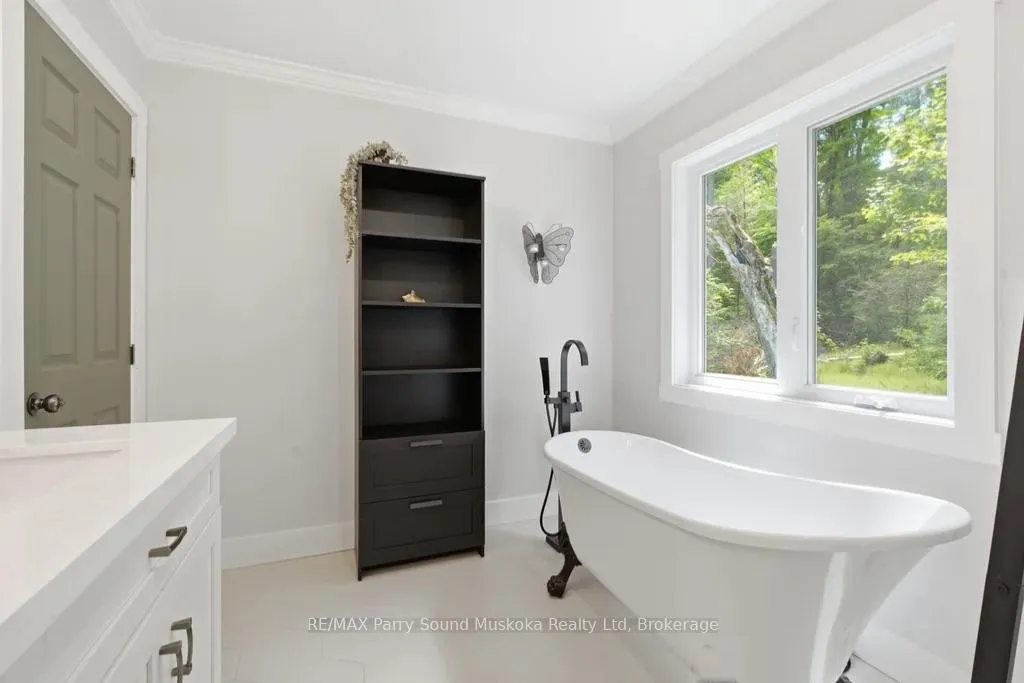 Photo 16 of 1087 Prospect Lake Road, Bracebridge, Draper — HOMEH