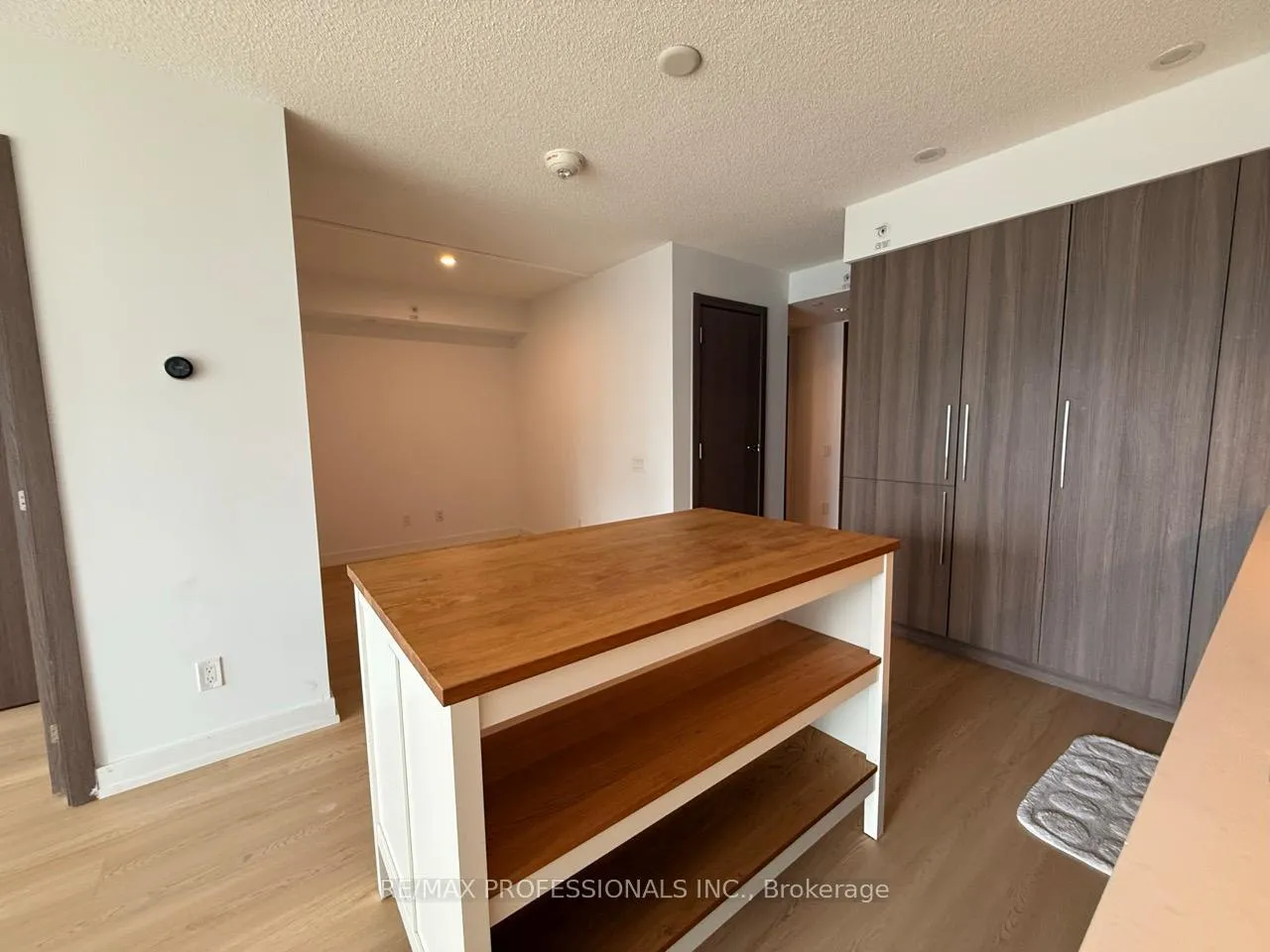 Photo 8 of Unit 1708, 19 Bathurst Street, Toronto, Waterfront Communities — HOMEH
