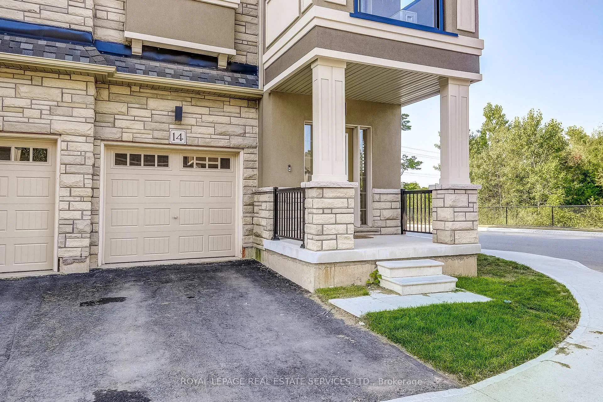 Photo 2 of Unit 14, 305 Garner Road W, Hamilton, Ancaster — HOMEH