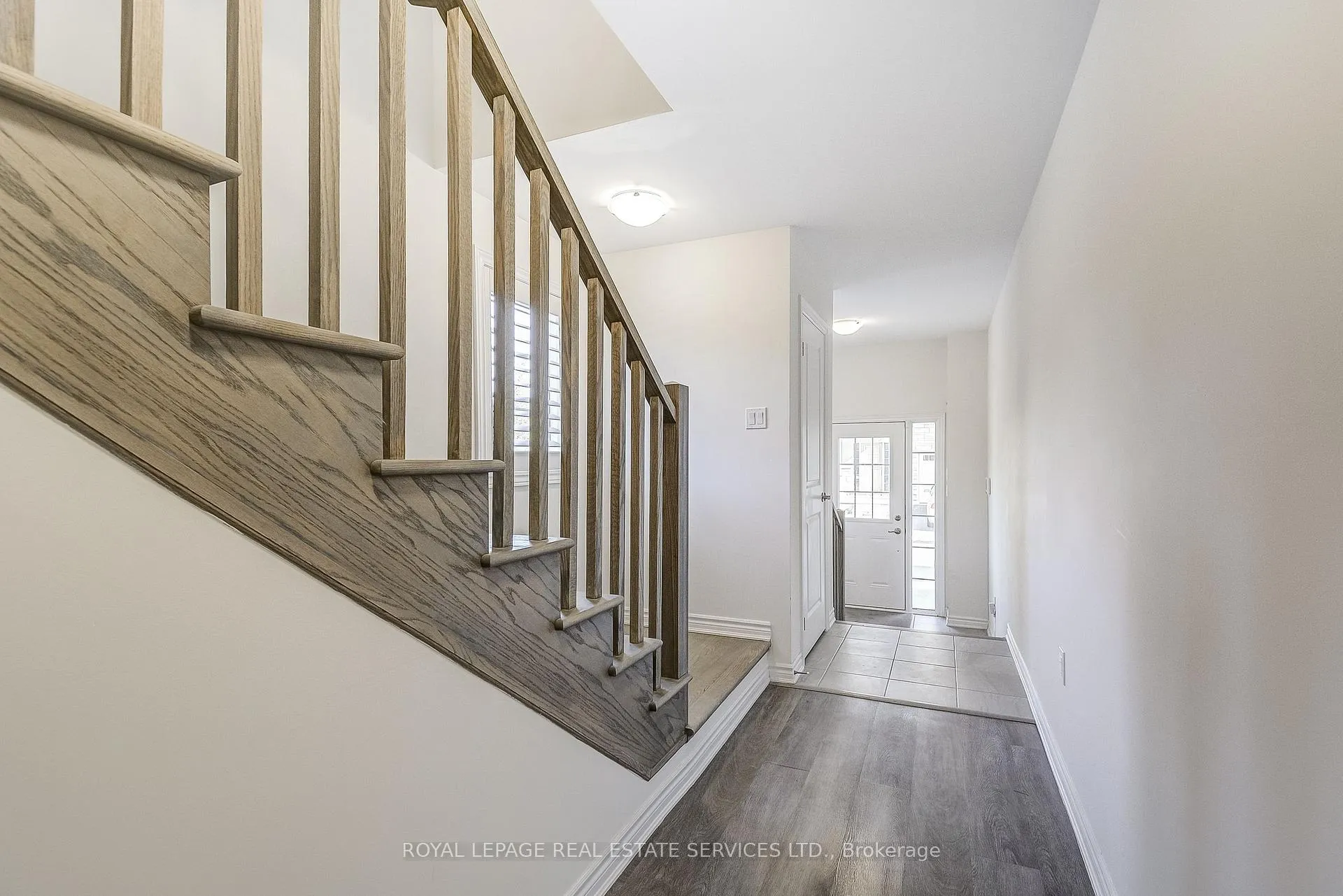 Photo 5 of Unit 14, 305 Garner Road W, Hamilton, Ancaster — HOMEH
