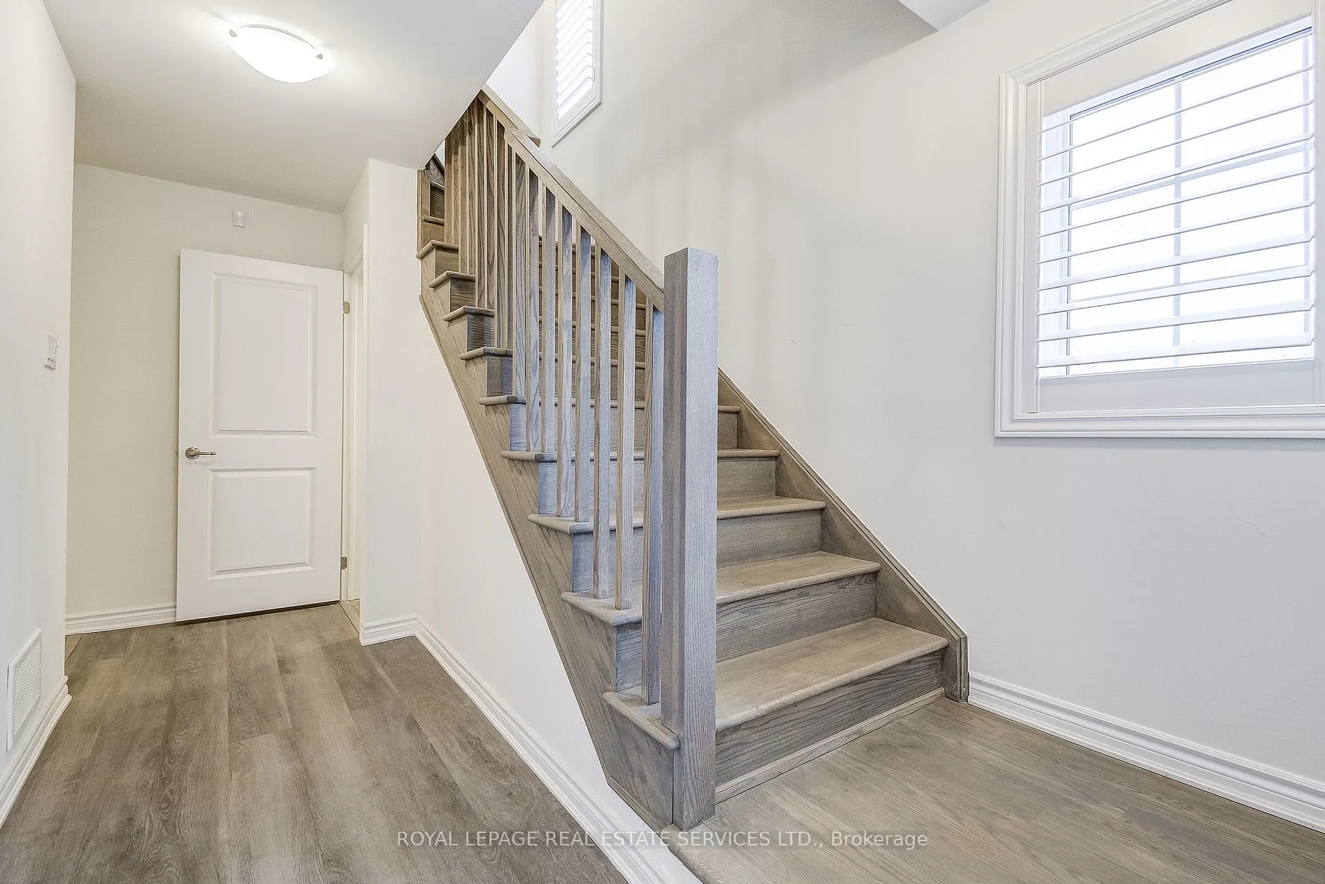Photo 7 of Unit 14, 305 Garner Road W, Hamilton, Ancaster — HOMEH